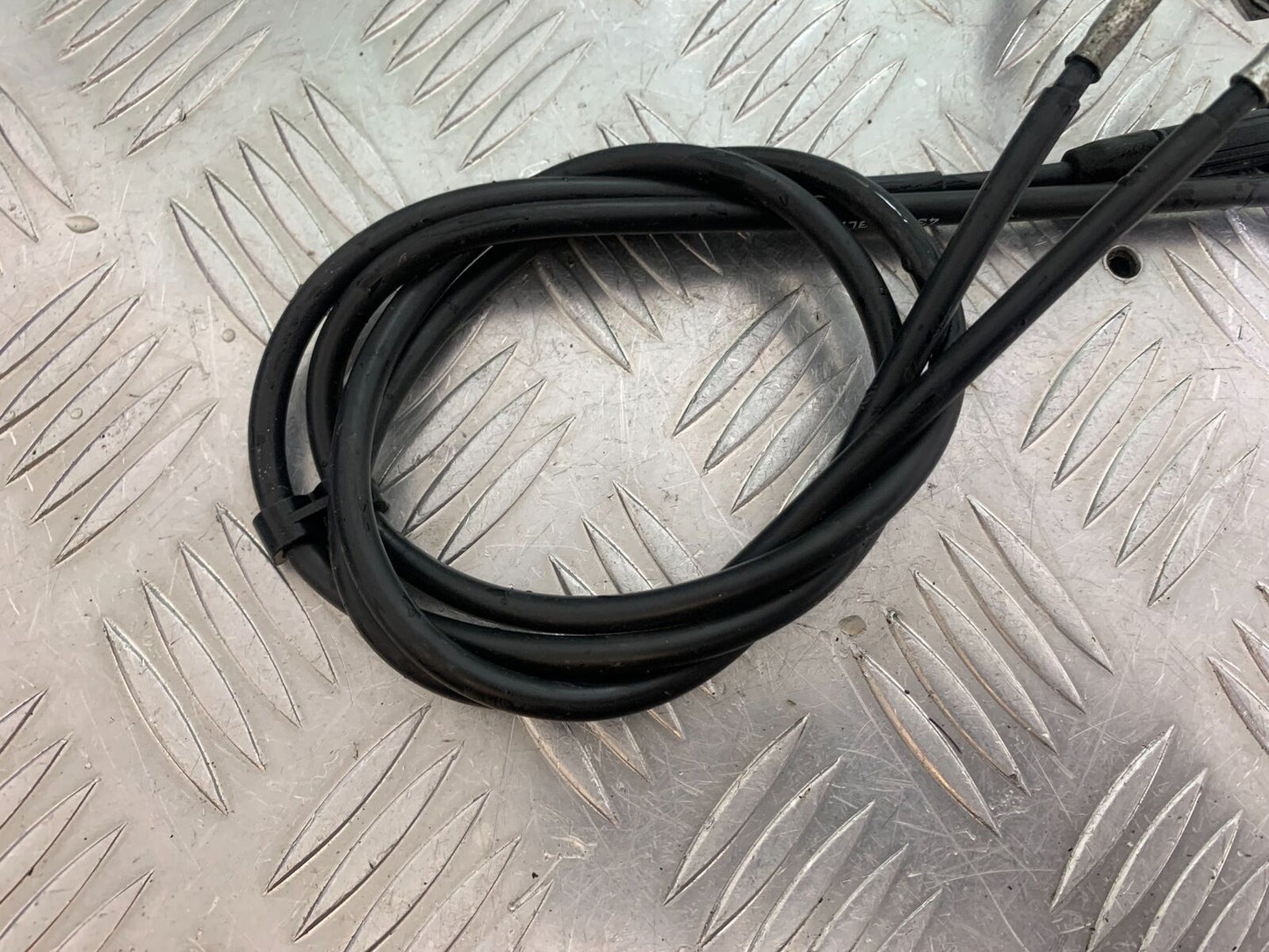 SUZUKI INTRUDER VL800 C800 THROTTLE CABLES  YEAR 2012-16 (CMB1039)