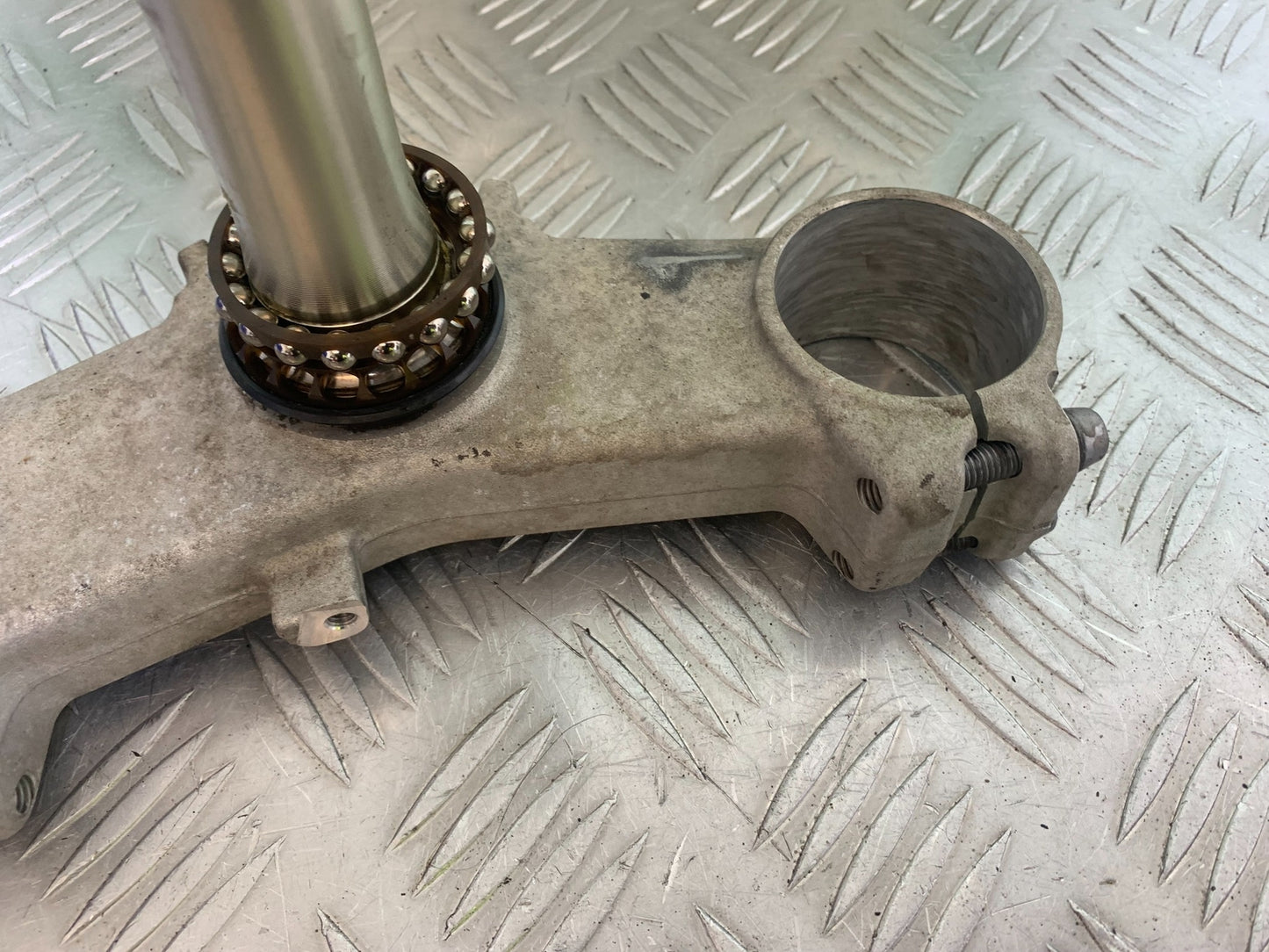 KAWASAKI ZX6R BOTTOM YOKE  YEAR 2009-2012 (CMB1136)