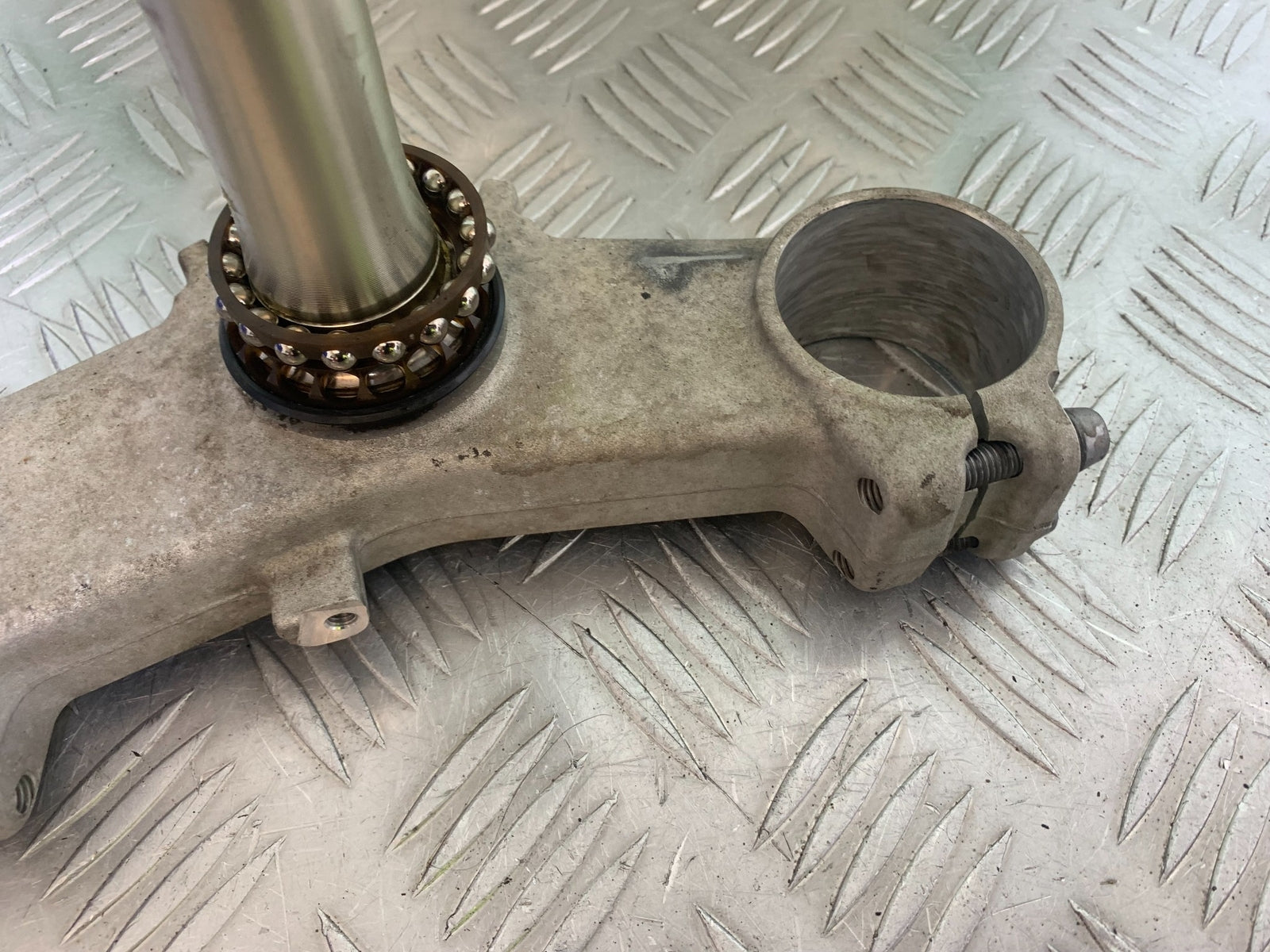 KAWASAKI ZX6R BOTTOM YOKE  YEAR 2009-2012 (CMB1136)