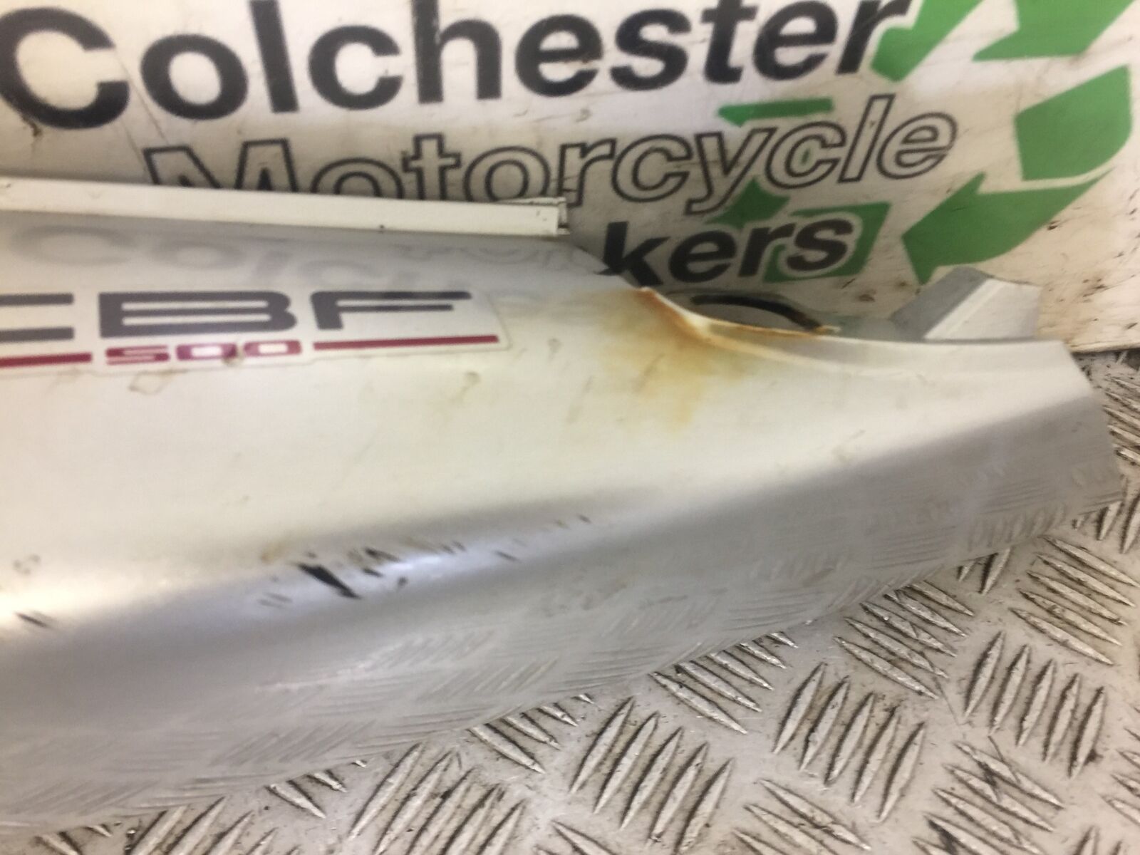 HONDA CBF500 CBF 500 LEFT SEAT PANEL  YEAR 2004  (STOCK 585)