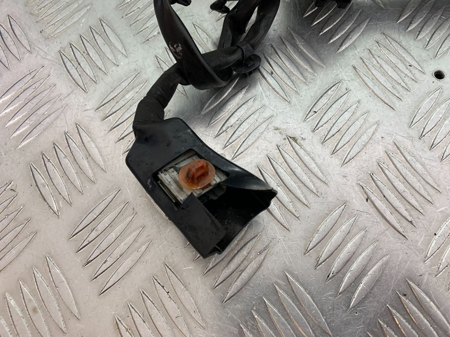HONDA CBR500R CBR 500 R RIGHT SWITCH GEAR YEAR 2012-16 (CMB1048)