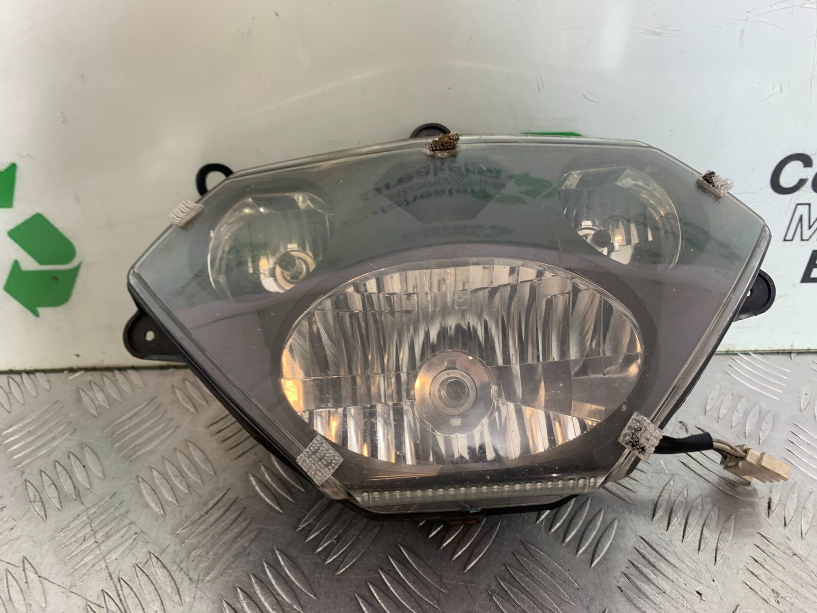 APRILIA RSV1000 RSV 1000 MILLE HEADLIGHT 1998- 2003 (CMB1184)