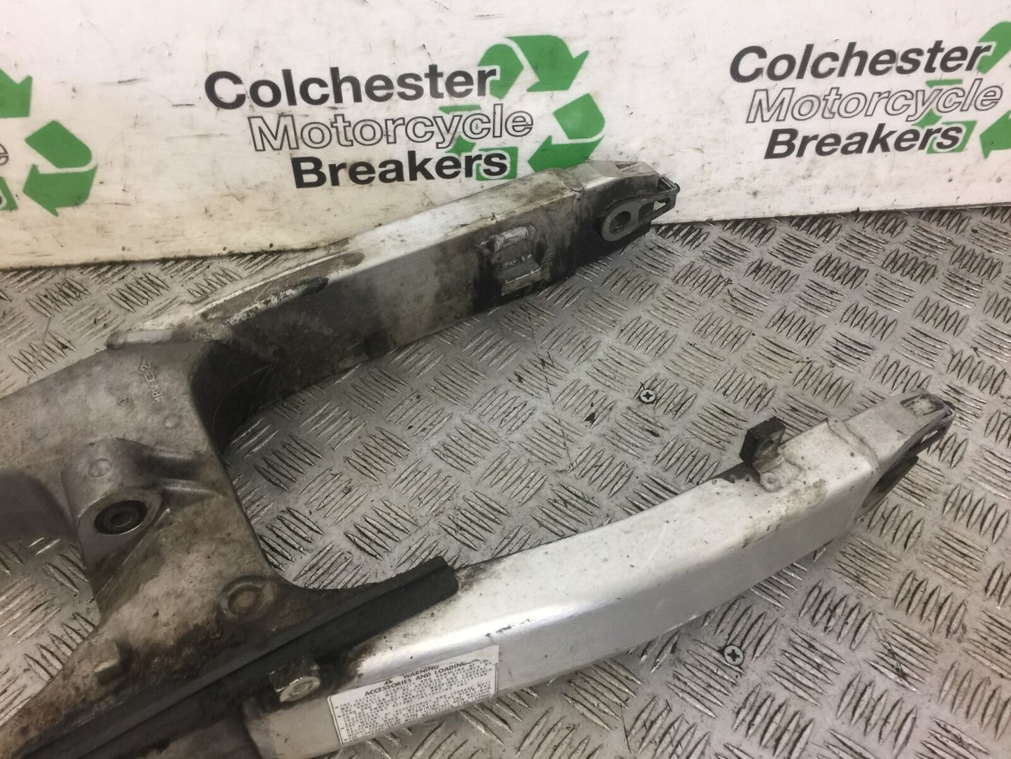 HONDA CBR600 CBR 600 F4I SWINGARM  YEAR 2001 (STOCK 537)
