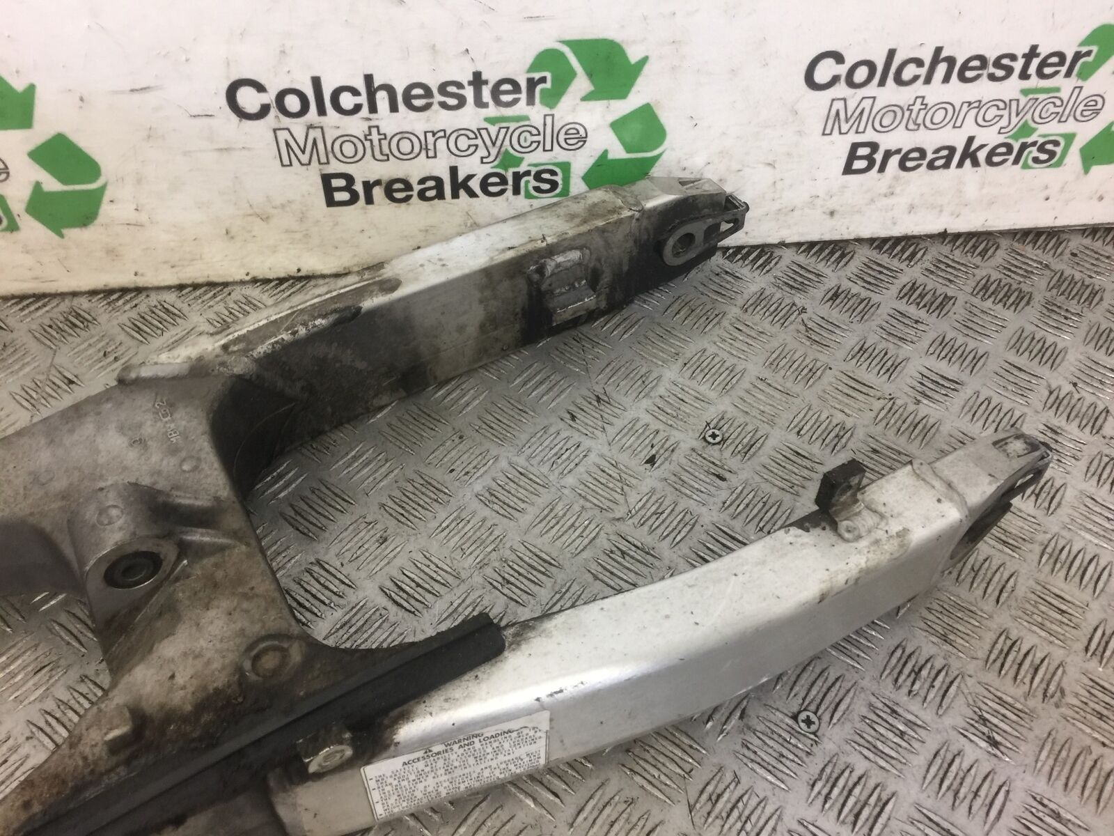 HONDA CBR600 CBR 600 F4I SWINGARM  YEAR 2001 (STOCK 537)