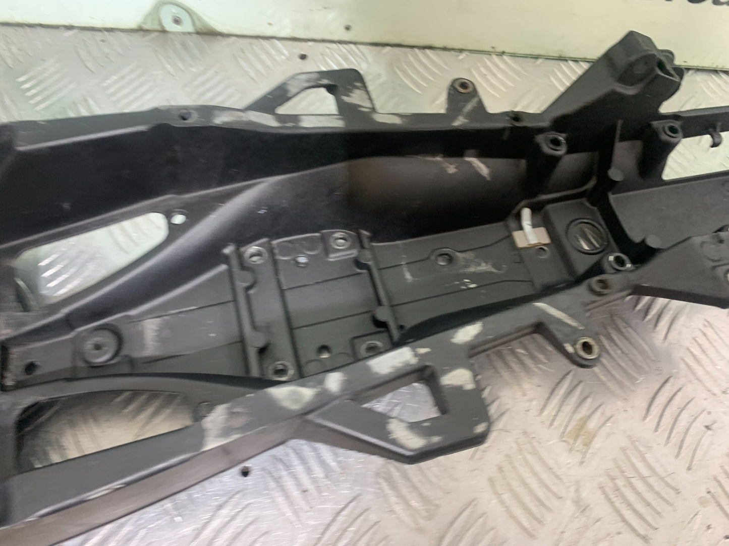 YAMAHA YZF R1 REAR SUBFRAME YEAR 2004-2006 (CMB1155)