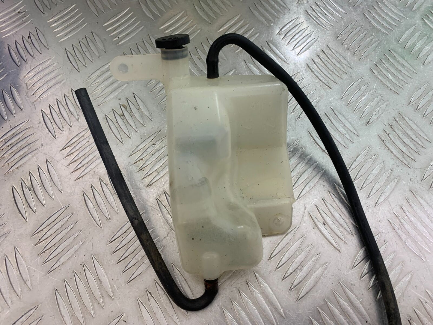 SUZUKI INTRUDER VL800 C800 COOLANT BOTTLE YEAR 2012-16 (CMB1039)