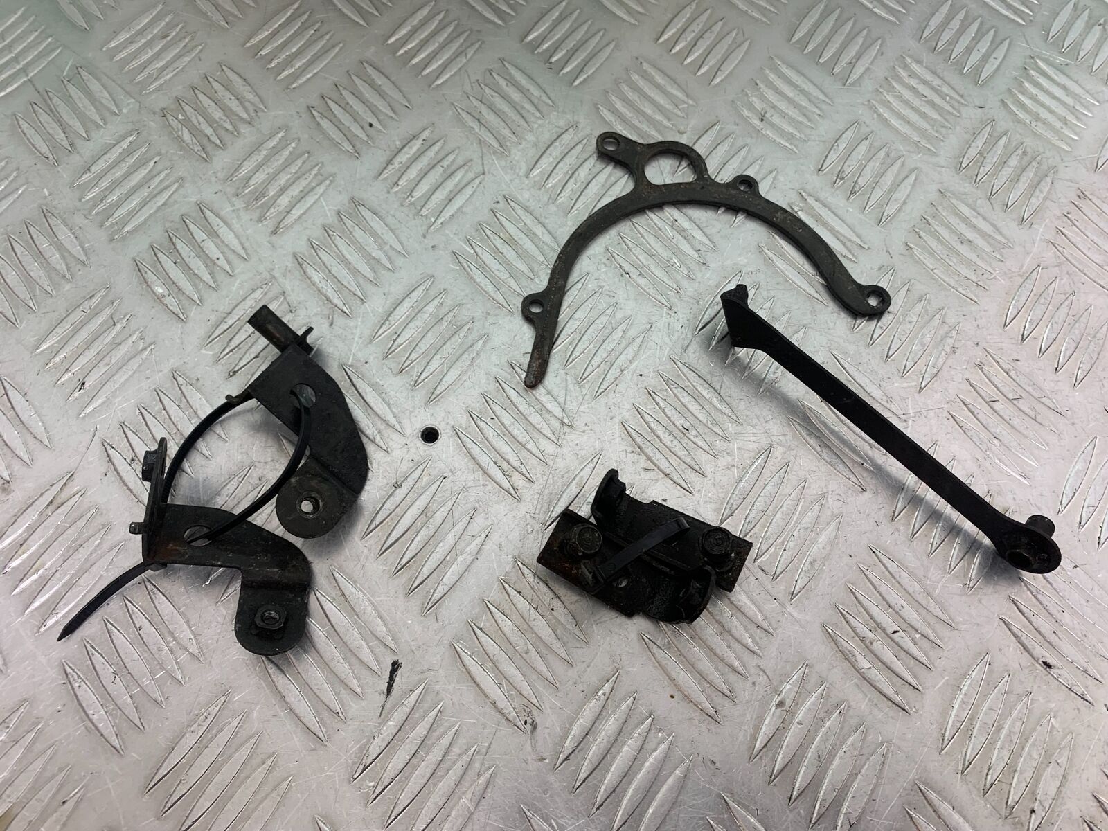 HONDA CBR1100 BLACKBIRD BRACKETS  YEAR 1999-2005 (CMB1103)