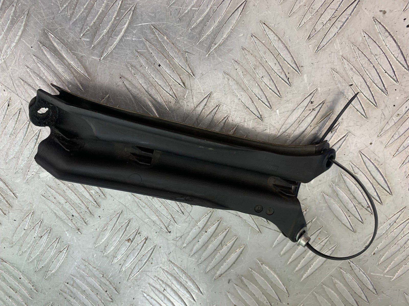 DUCATI 1299 PANIGALE BRACKET AND COVER YEAR 2016 (CMB 1187)