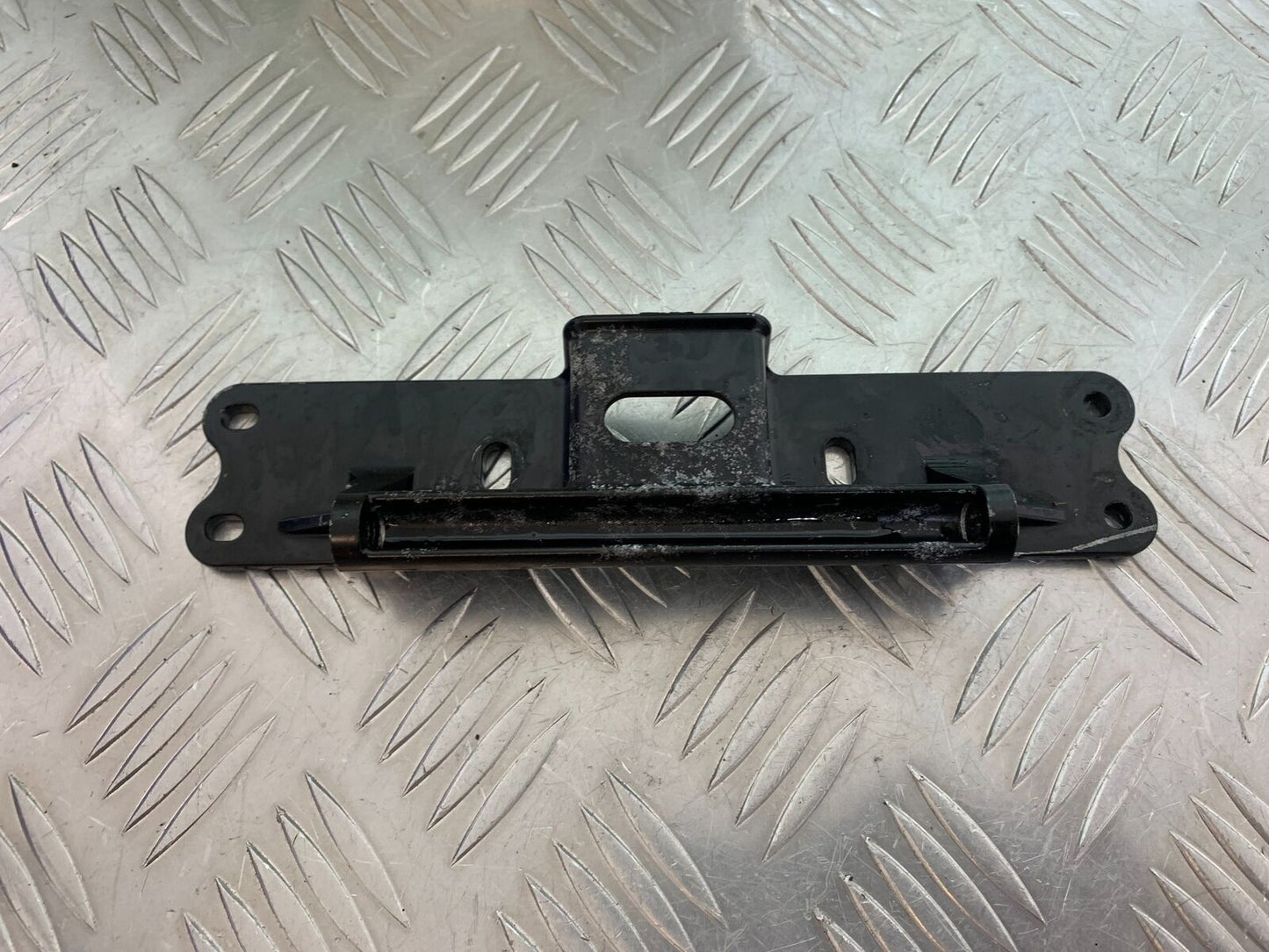YAMAHA FJR1300 FJR 1300 PETROL TANK BRACKET   YEAR 2001-05 (CMB1005)