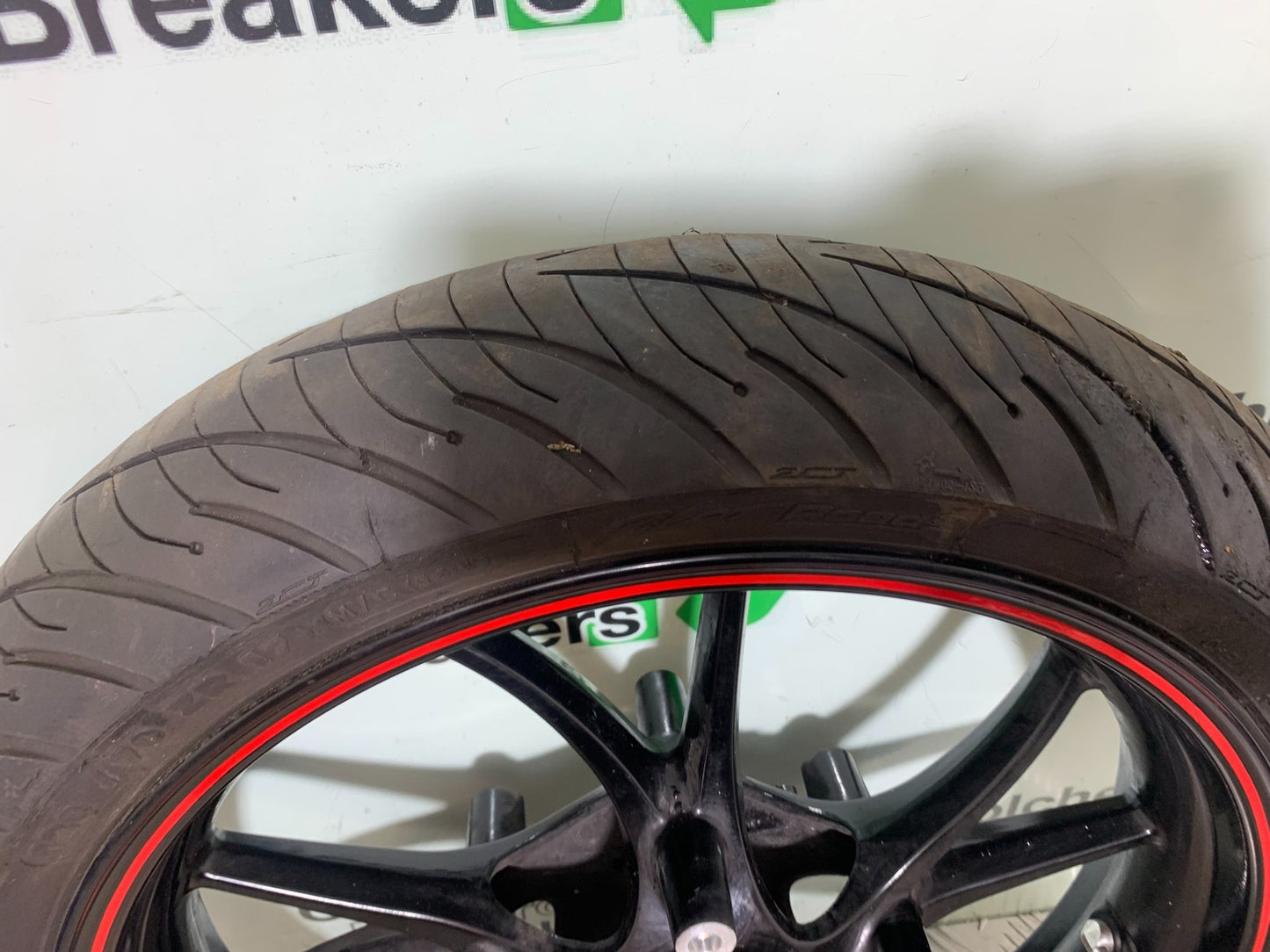 TRIUMPH SPEED TRIPLE R 1050 FRONT WHEEL   2009 (CMB1183)