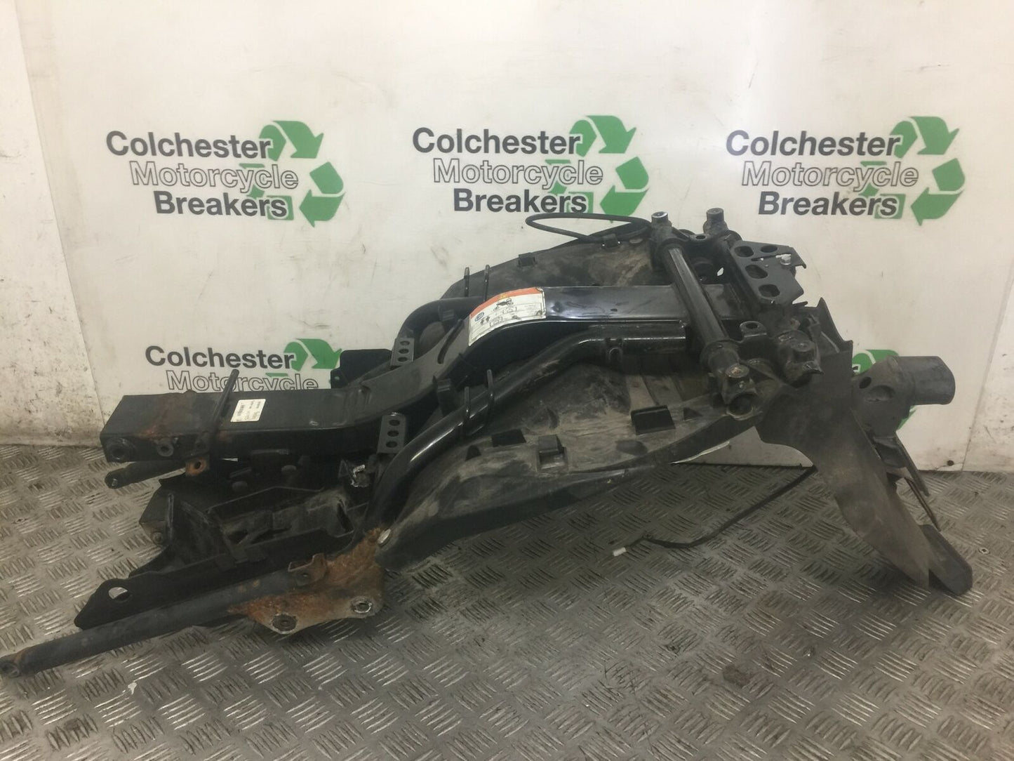 HONDA VFR800 V TEC REAR SUBFRAME AND MUDGUARD  YEAR 2009-2013  (ABS) STOCK 576