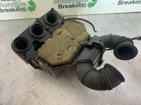 TRIUMPH 955i SPRINT ST AIRBOX    YEAR 1999-2004 (CMB1124)