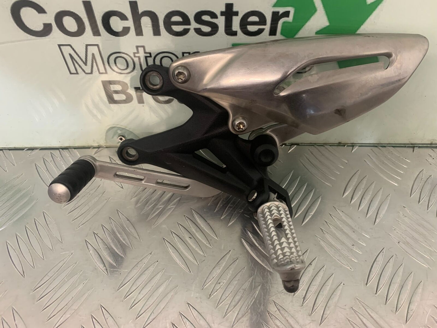 TRIUMPH 675 STREET TRIPLE RX FRONT LEFT HANGER YEAR  2015-17 (STOCK 971)