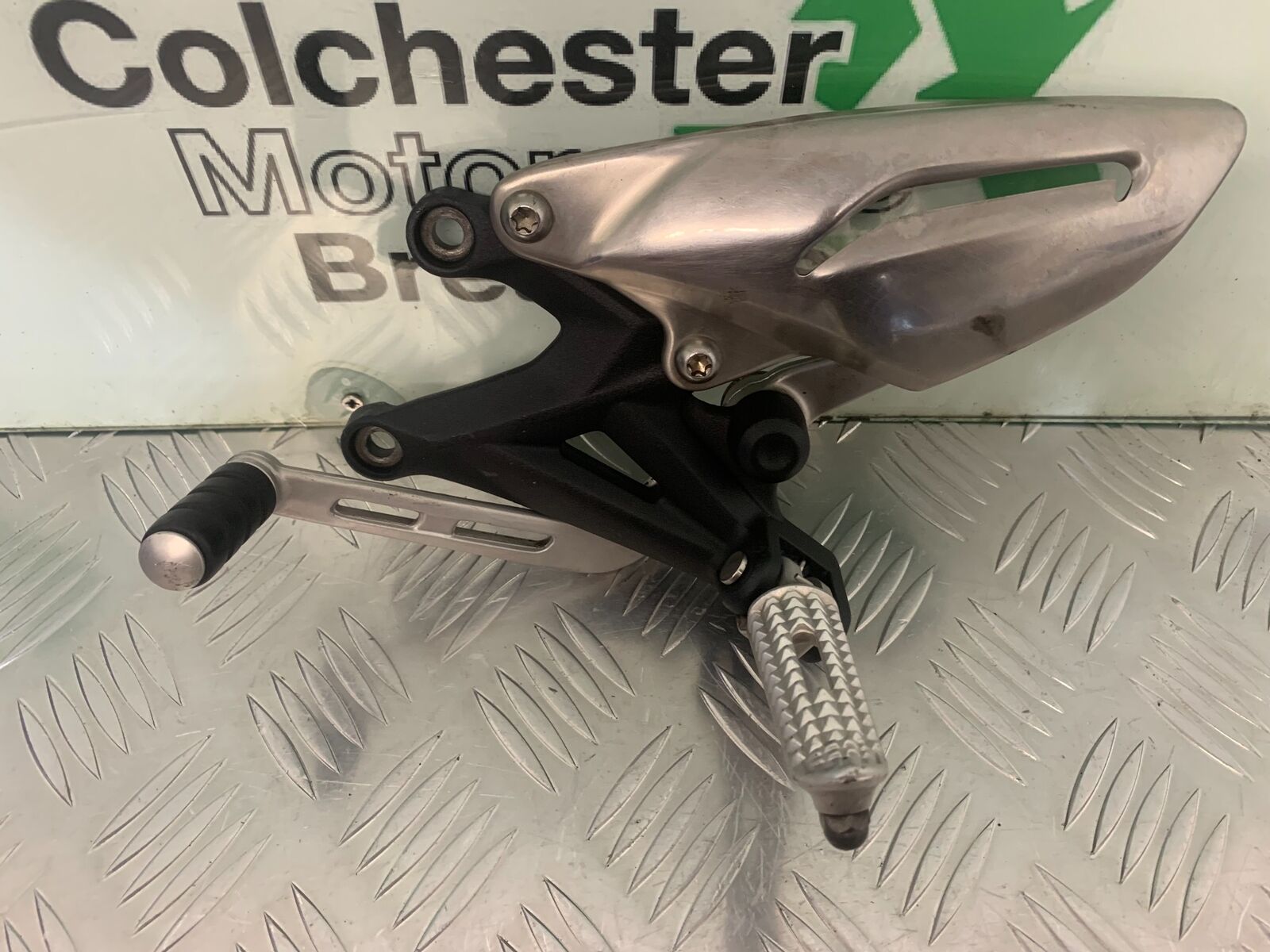 TRIUMPH 675 STREET TRIPLE RX FRONT LEFT HANGER YEAR  2015-17 (STOCK 971)