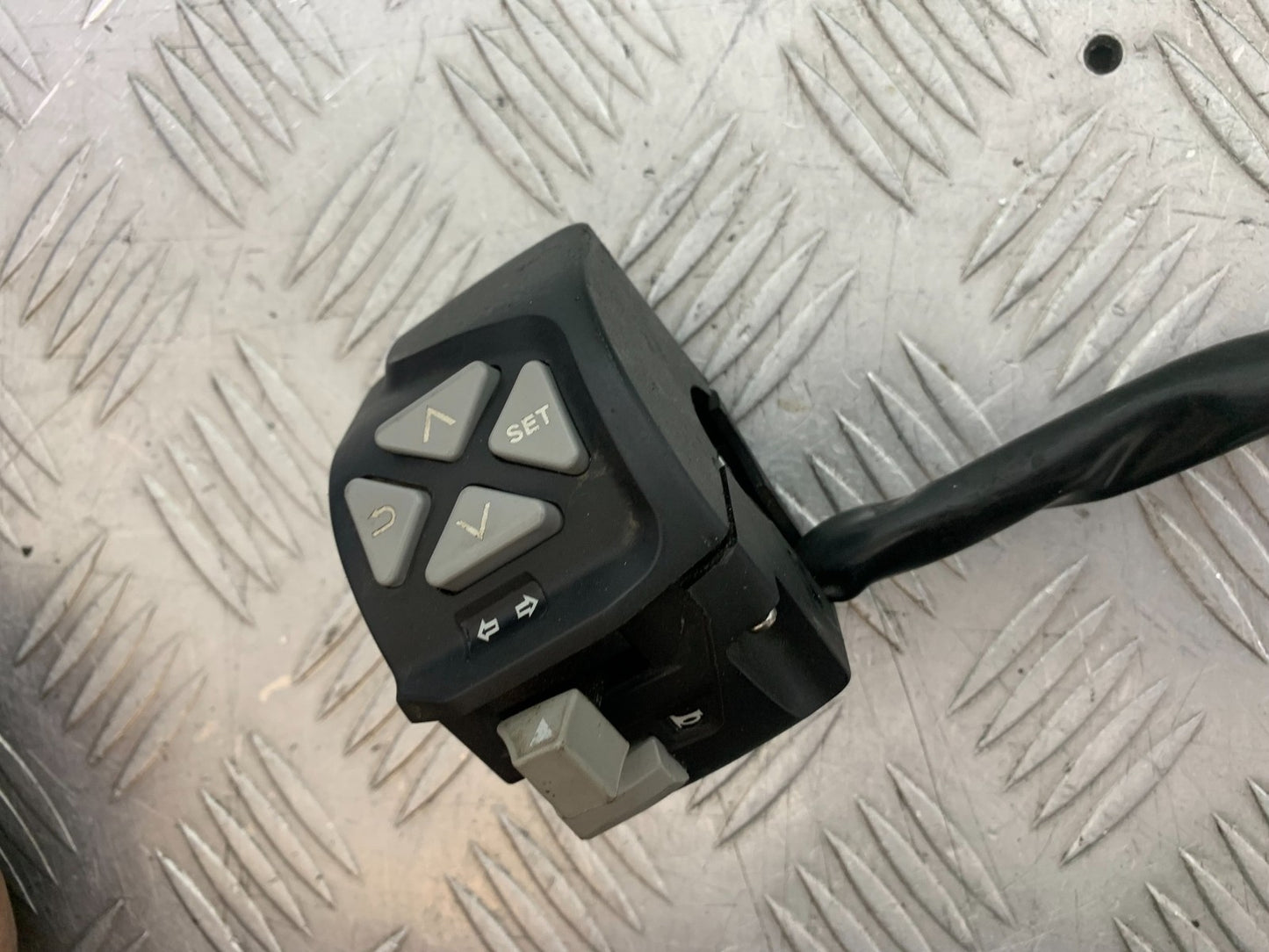 KTM DUKE 390 LEFT SWITCH GEAR YEAR 2017- 2023 (CMB1314)