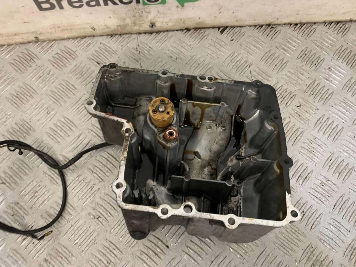 YAMAHA R6 5EB SUMP  YEAR 1999-2002 (STOCK 823)