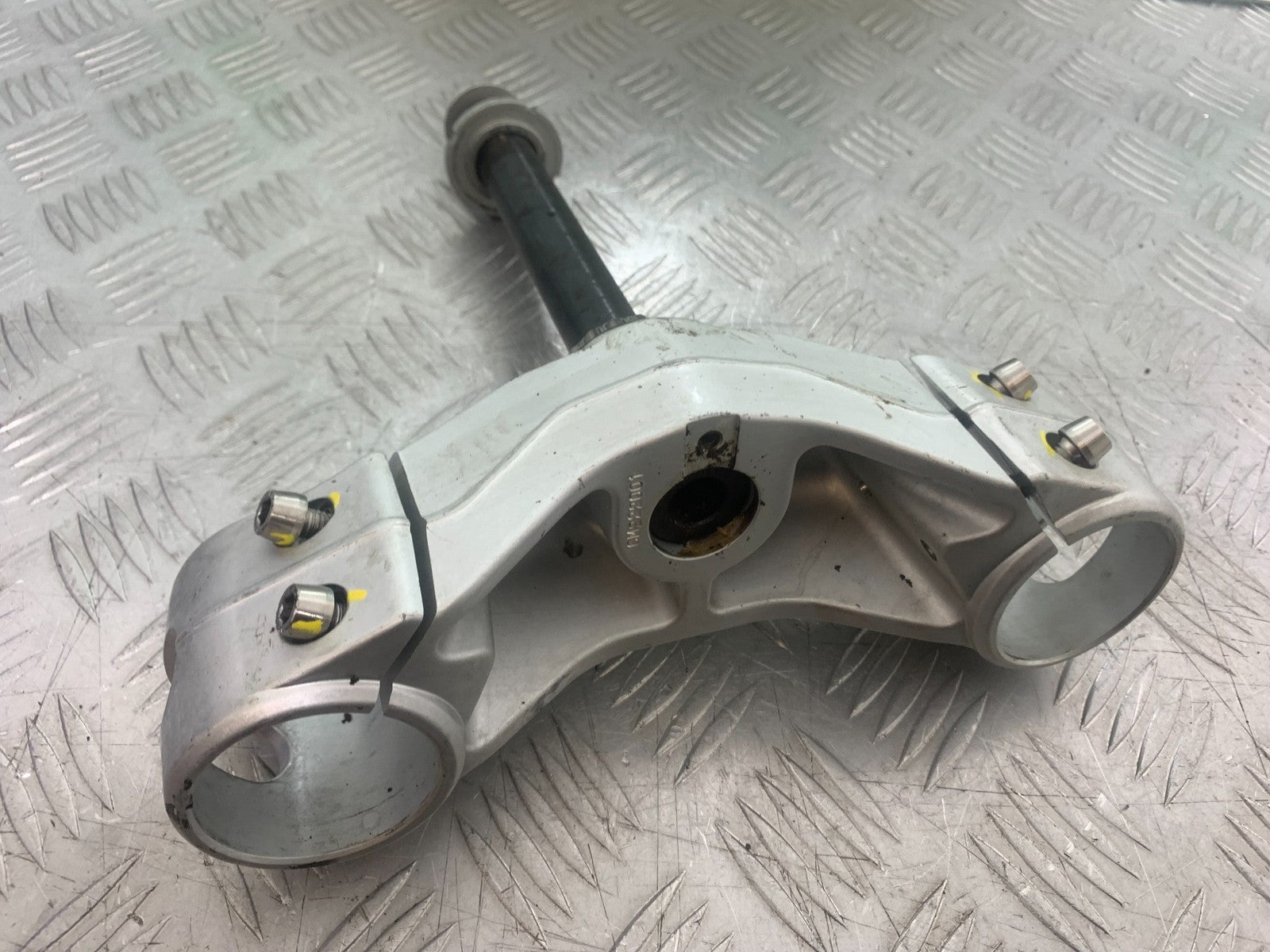 APRILIA SL750 SL 750 SHIVER BOTTOM YOKE YEAR 2008-2016 (CMB1242)