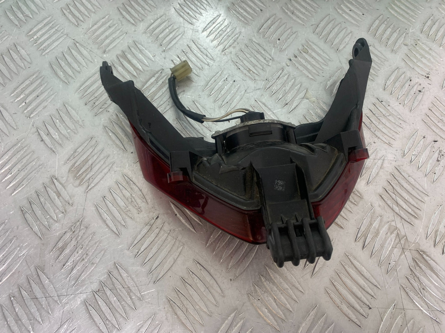 SUZUKI GSF650 GSF 650 REAR LIGHT    YEAR 2007-2009  (CMB1161)