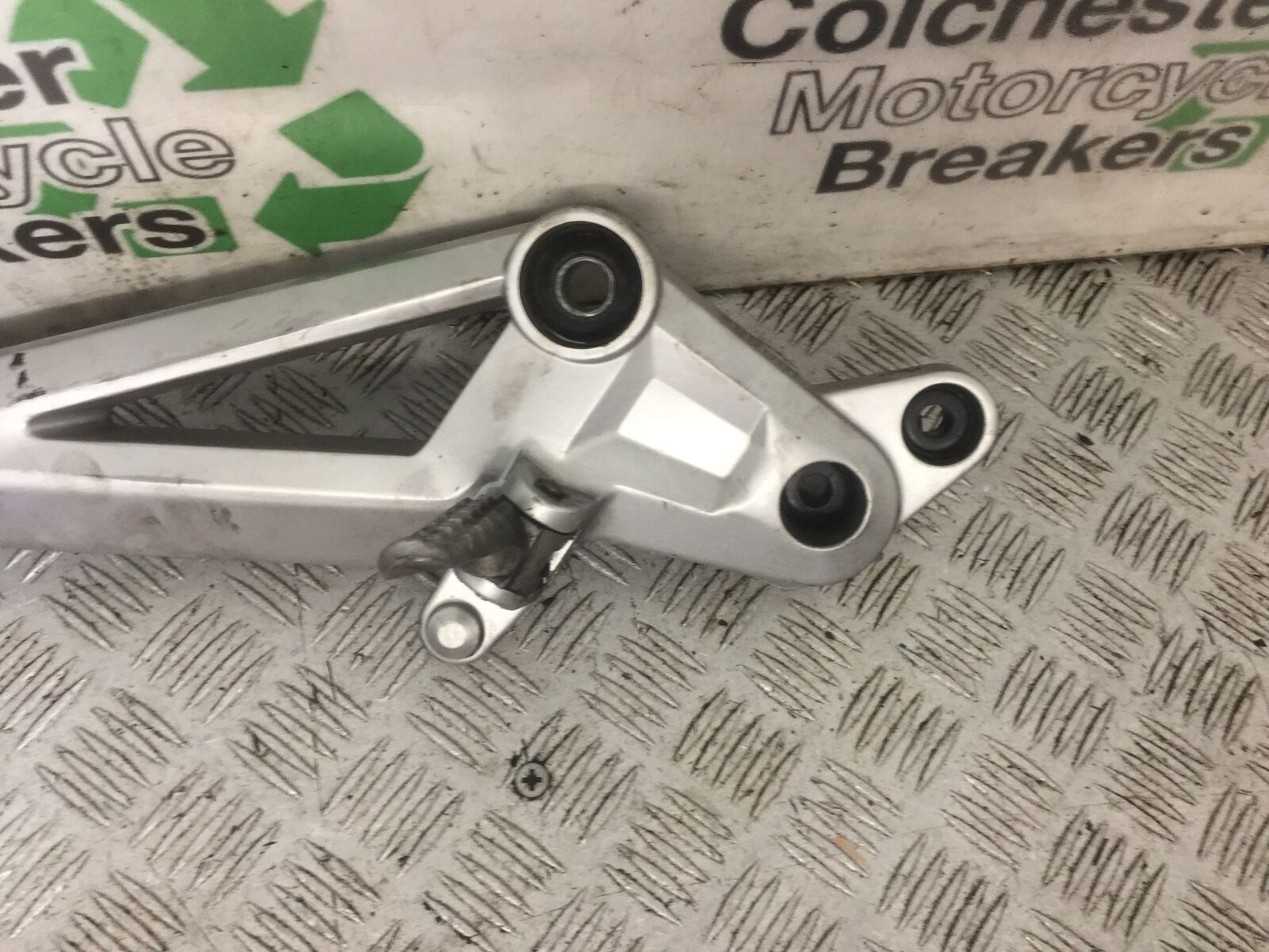 DUCATI 696 MONSTER RIGHT HANGER AND PEGS  YEAR 2008 (STOCK 768)