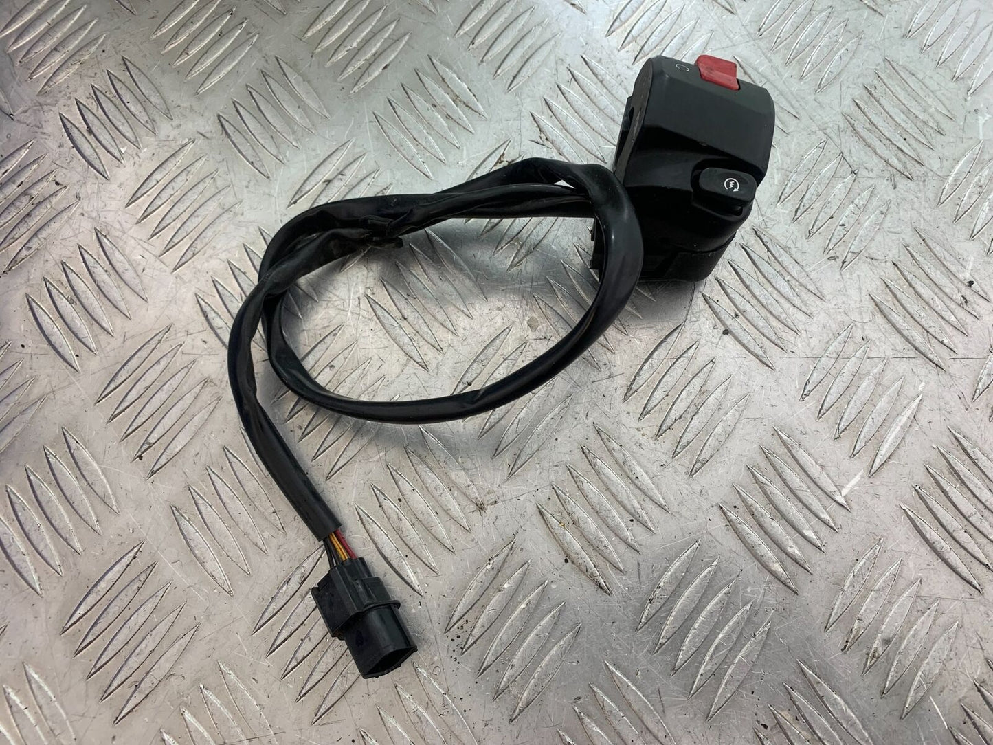 KAWASAKI Z650 ER650 KNFAN RIGHT SWITCH GEAR  YEAR 2022-2024 (CMB1112)