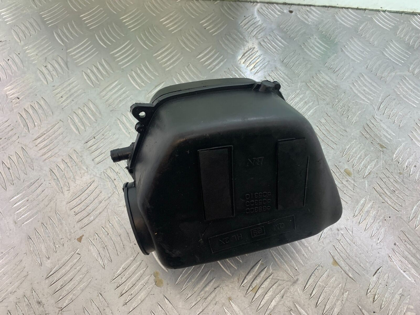 MUTT GT-SS 125 AIR BOX    YEAR 2020- 2024  (CMB1085)