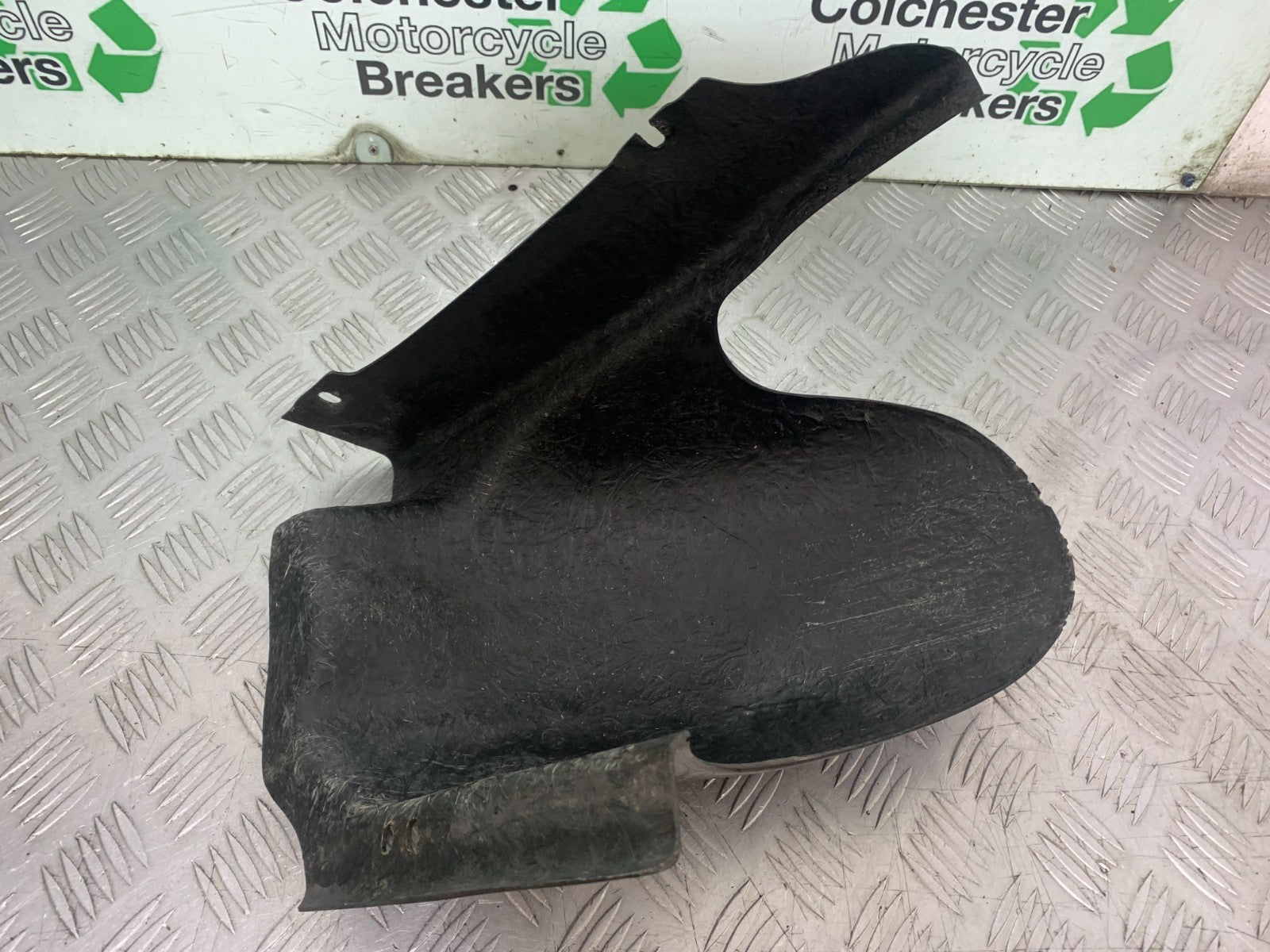 KAWASAKI ZX9R ZX9 R REAR HUGGER YEAR 1998-1999 (CMB1329)