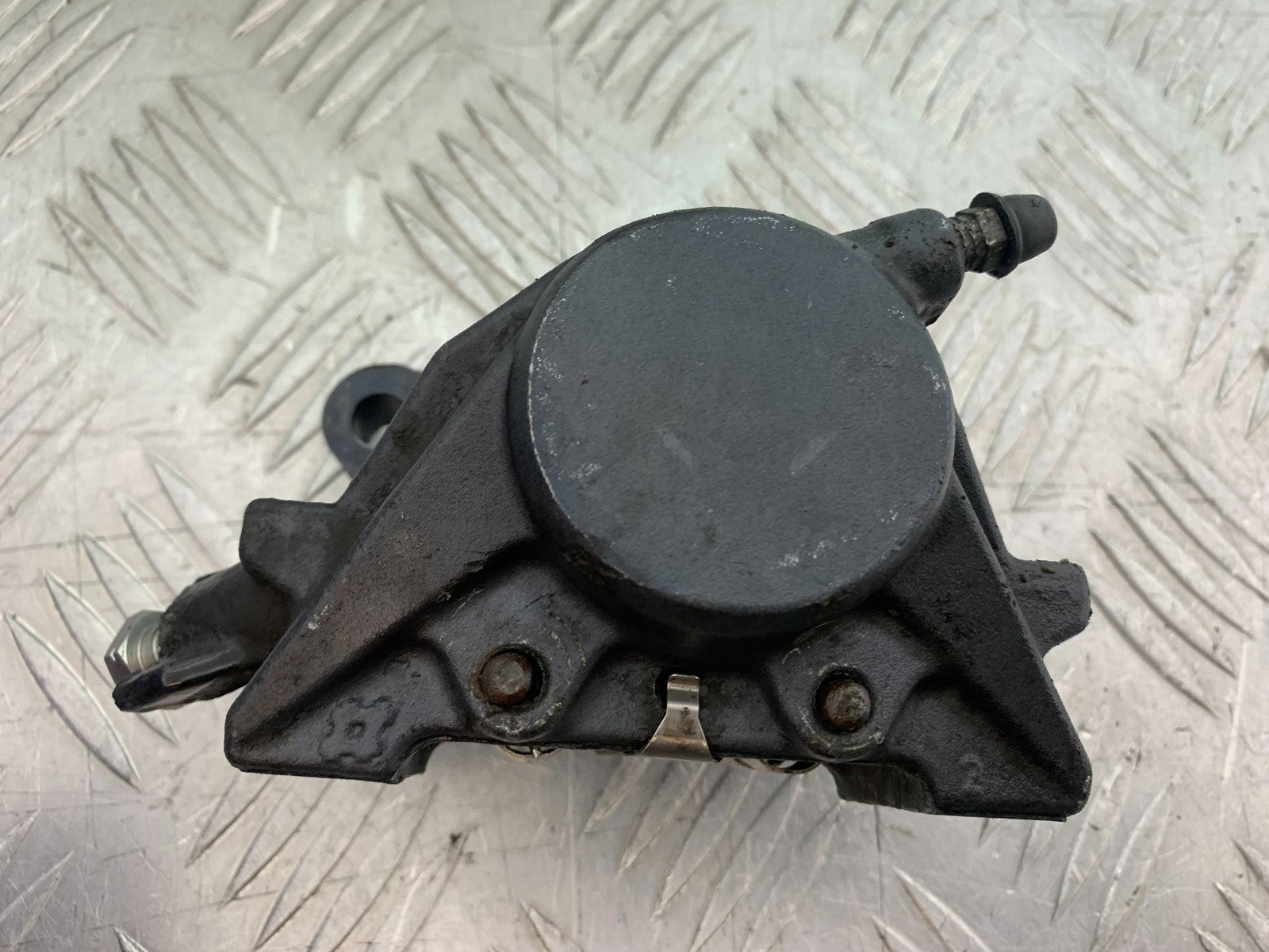 YAMAHA FZS1000 FAZER REAR BRAKE CALIPER YEAR 2001-05 (CMB1275)