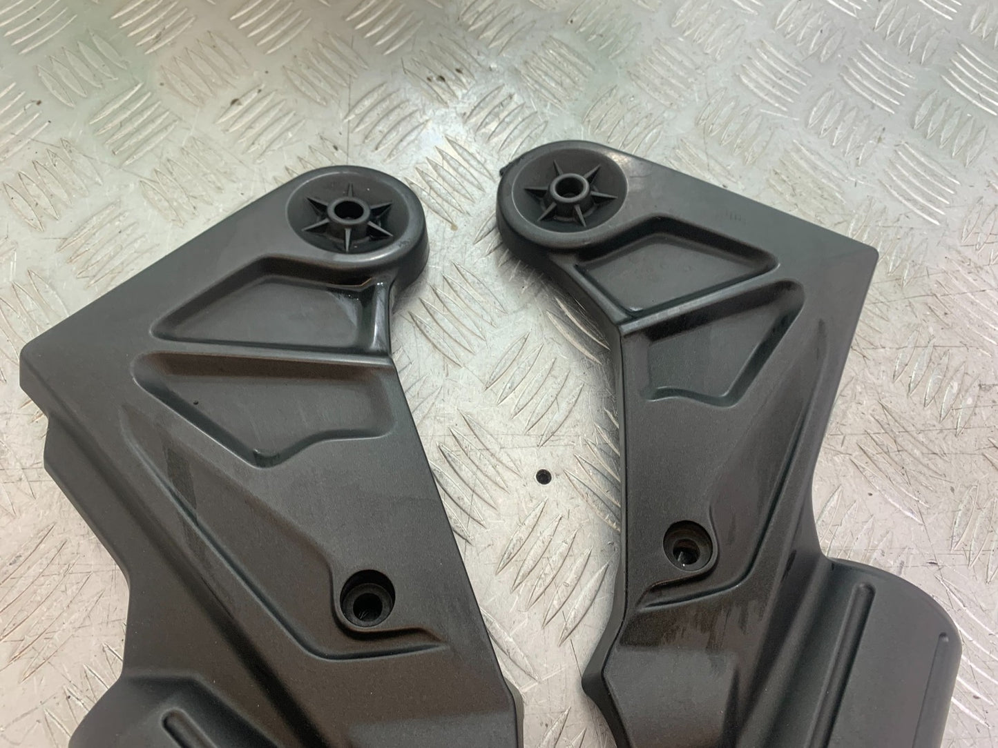 KAWASAKI 650 VERSYS  LEFT & RIGHT FRAME COVERS  YEAR 2015-2018 (CMB1288)