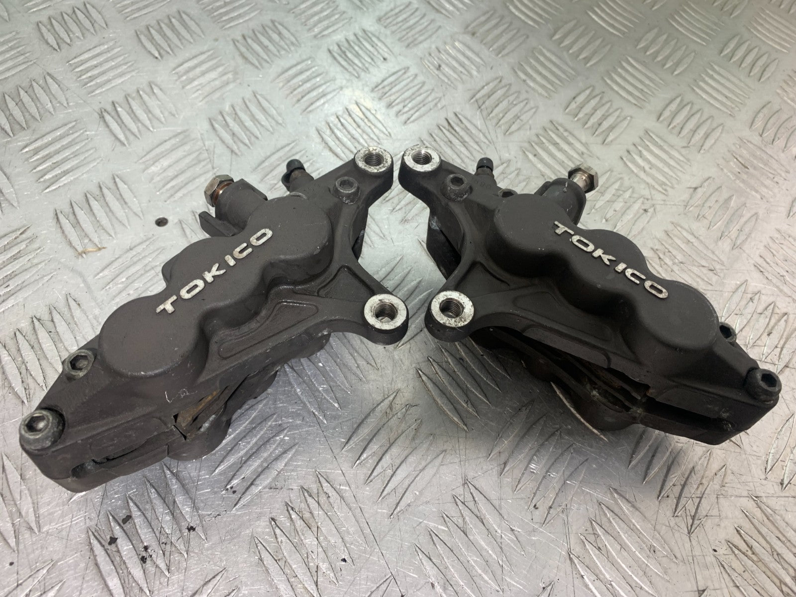 KAWASAKI ZX9R ZX9 R FRONT BRAKE CALIPERS  YEAR 1998-1999 (CMB1329)