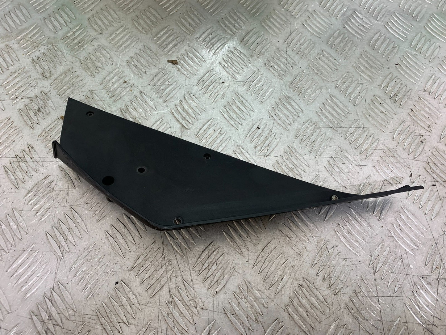 MV AGUSTA 800 F3 LEFT INNER INFILL PANEL  YEAR 2017-2019 (CMB1227)