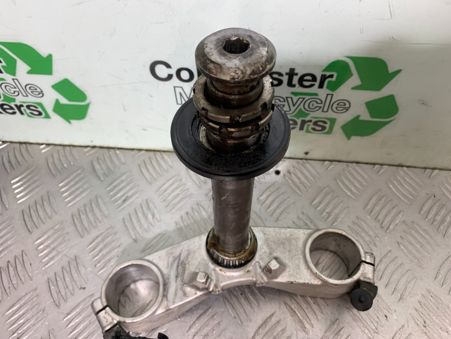 KAWASAKI GTR1400 GTR 1400 BOTTOM YOKE YEAR 2007-2009 (CMB1306)