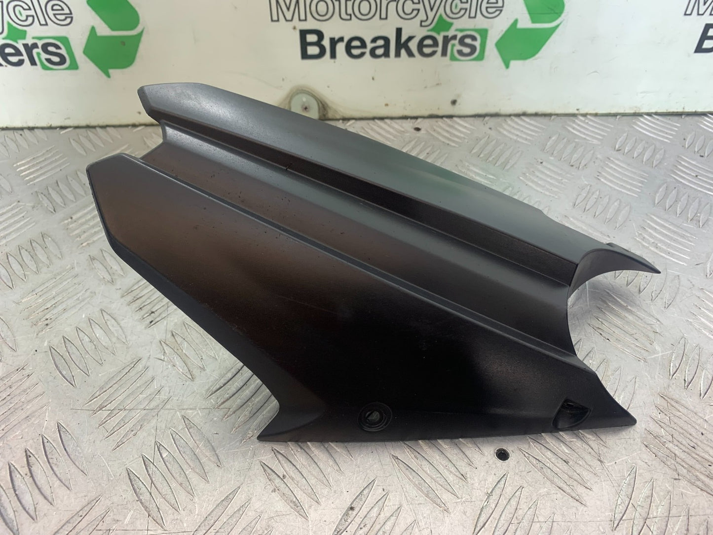 TRIUMPH 675 STREET TRIPLE HUGGER  2013-2016 (CMB1186)