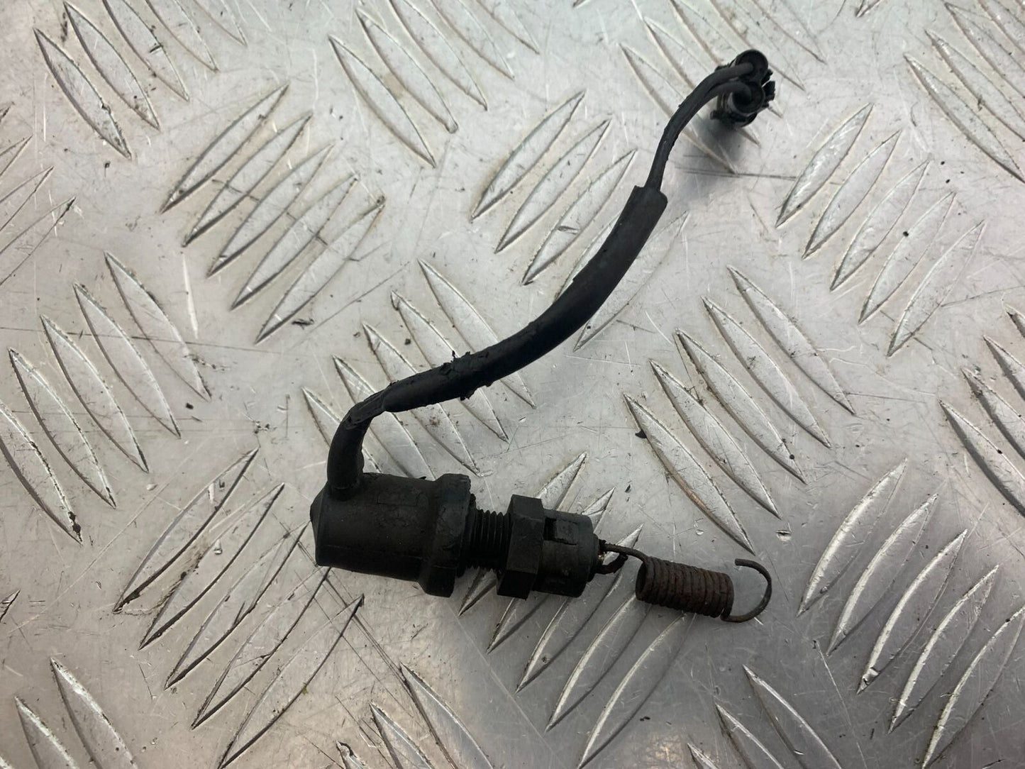 YAMAHA XVS 1100 DRAGSTAR REAR BRAKE LIGHT SWITCH  YEAR 2000-2007 (CMB1108)