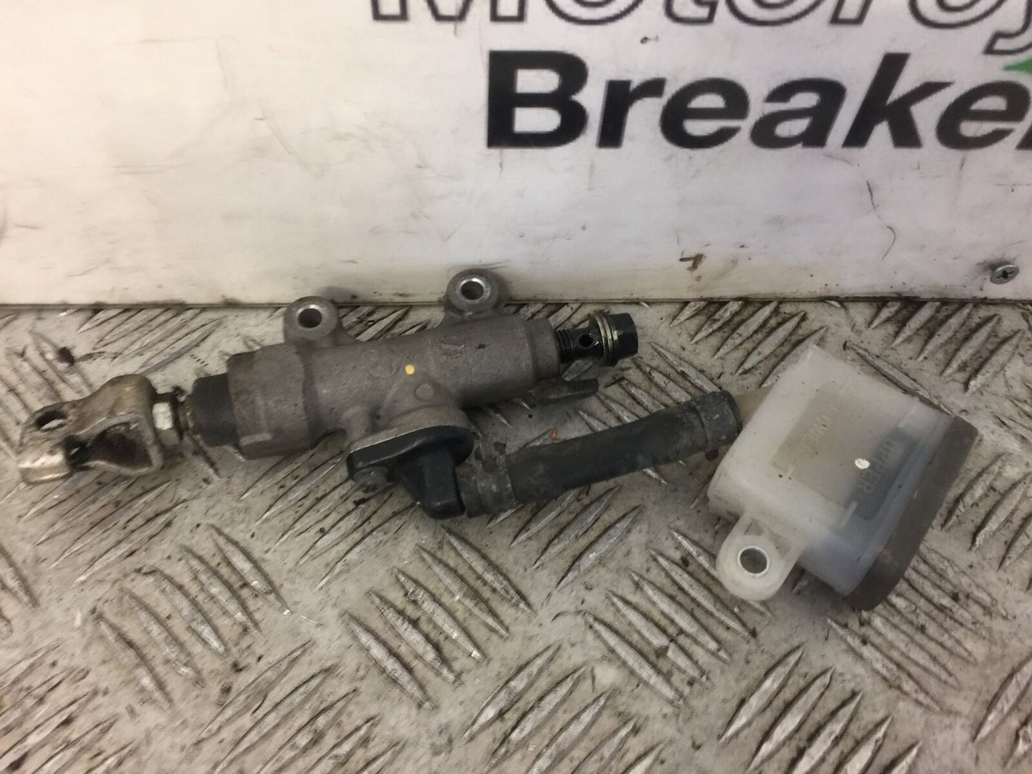 HONDA CBR125 CBR 125 REAR MASTER CYLINDER  YEAR 2011-2017 (STOCK 334)