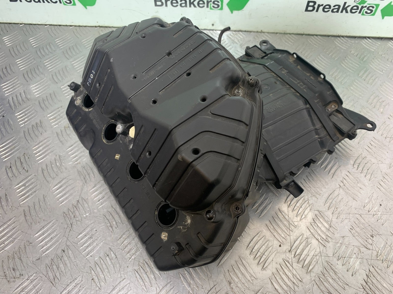 HONDA CBR1000 rr FIREBLADE AIRBOX  YEAR 2006 (CMB1220)