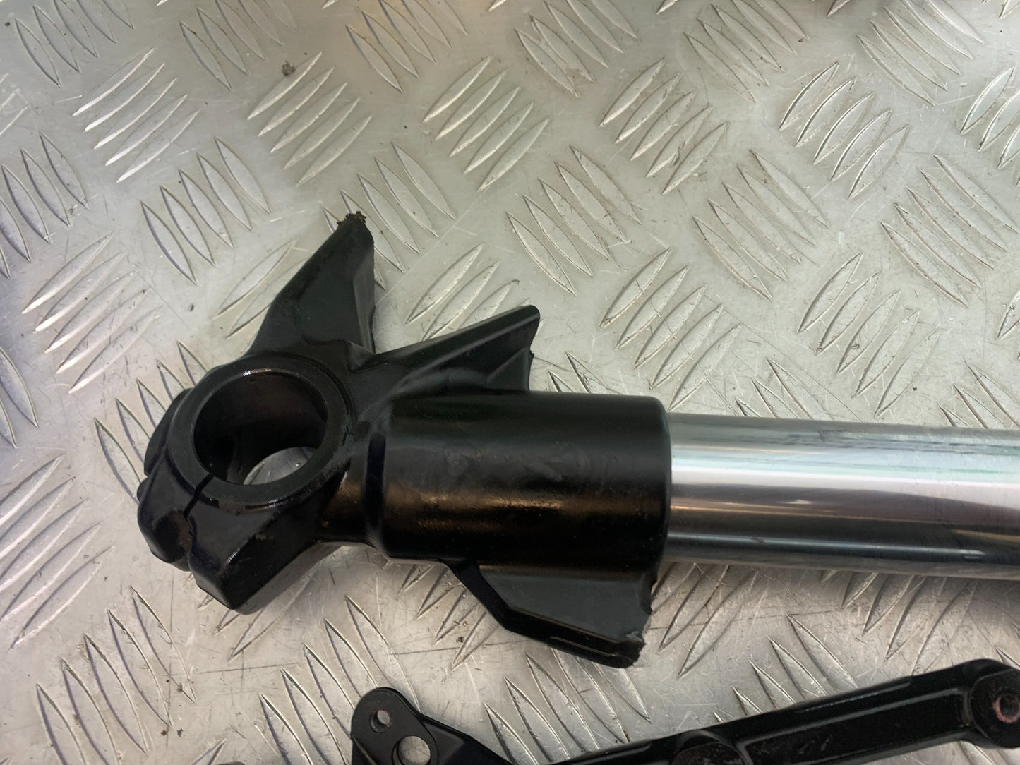 DUCATI 937 MONSTER FORKS (DAMAGED) YEAR 2021-2024 (CMB1270)