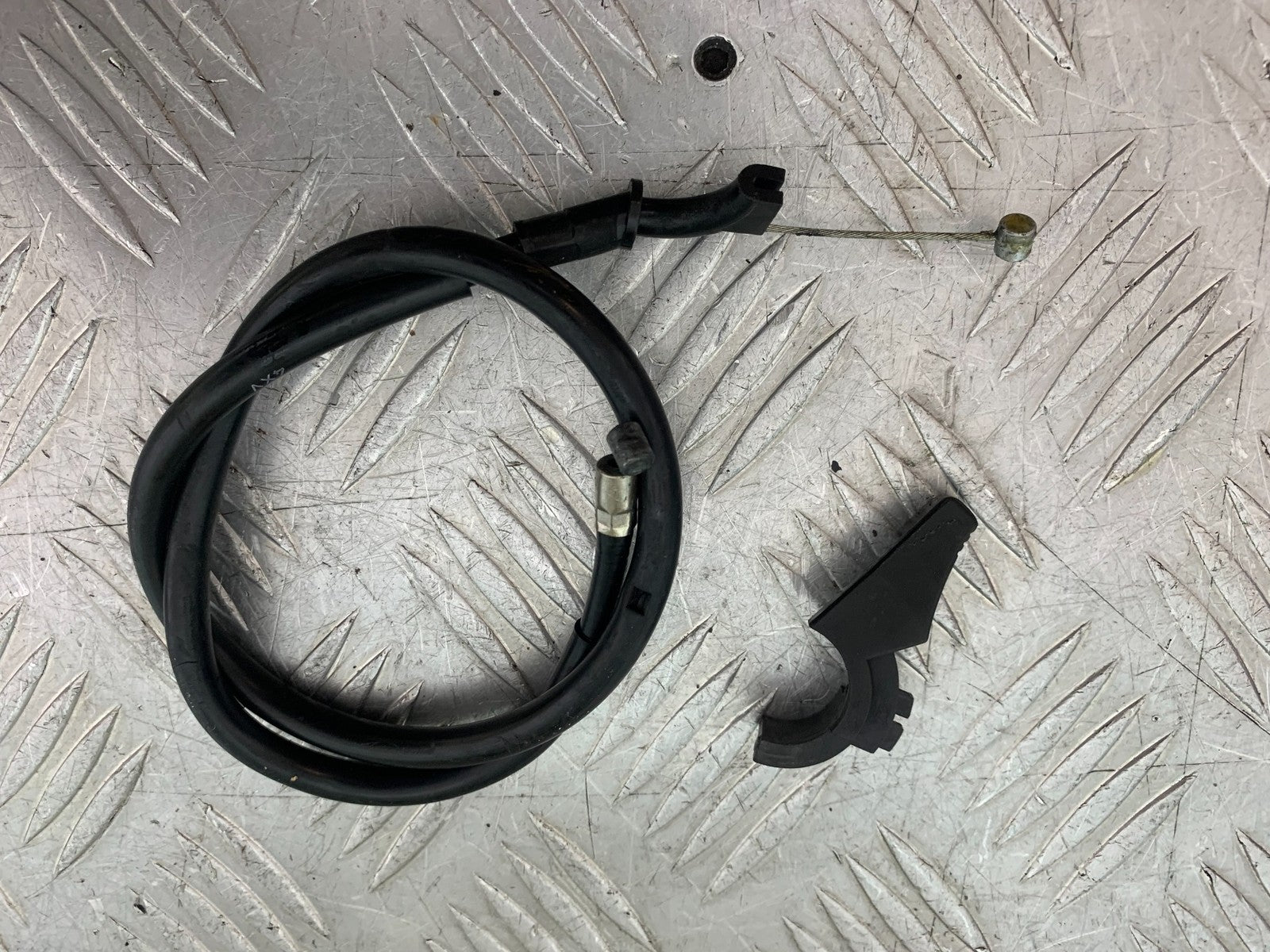 YAMAHA YZF R1 4XV CHOKE LEVER AND CABLE   YEAR 1998-99 (CMB1291)