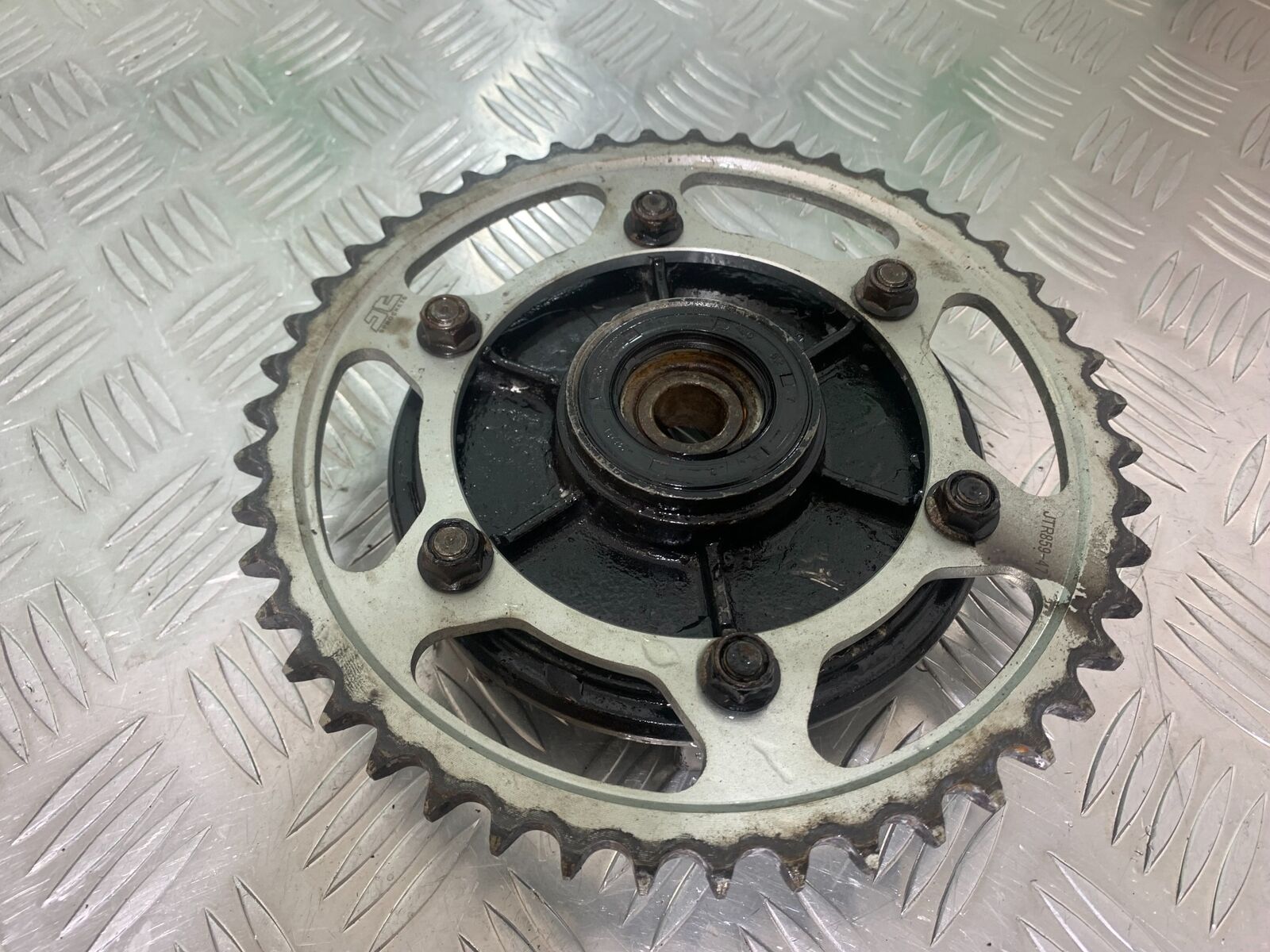 YAMAHA YZF600 YZF 600 THUNDERCAT REAR SPROCKET CARRIER  1996-2003 (CMB1046)