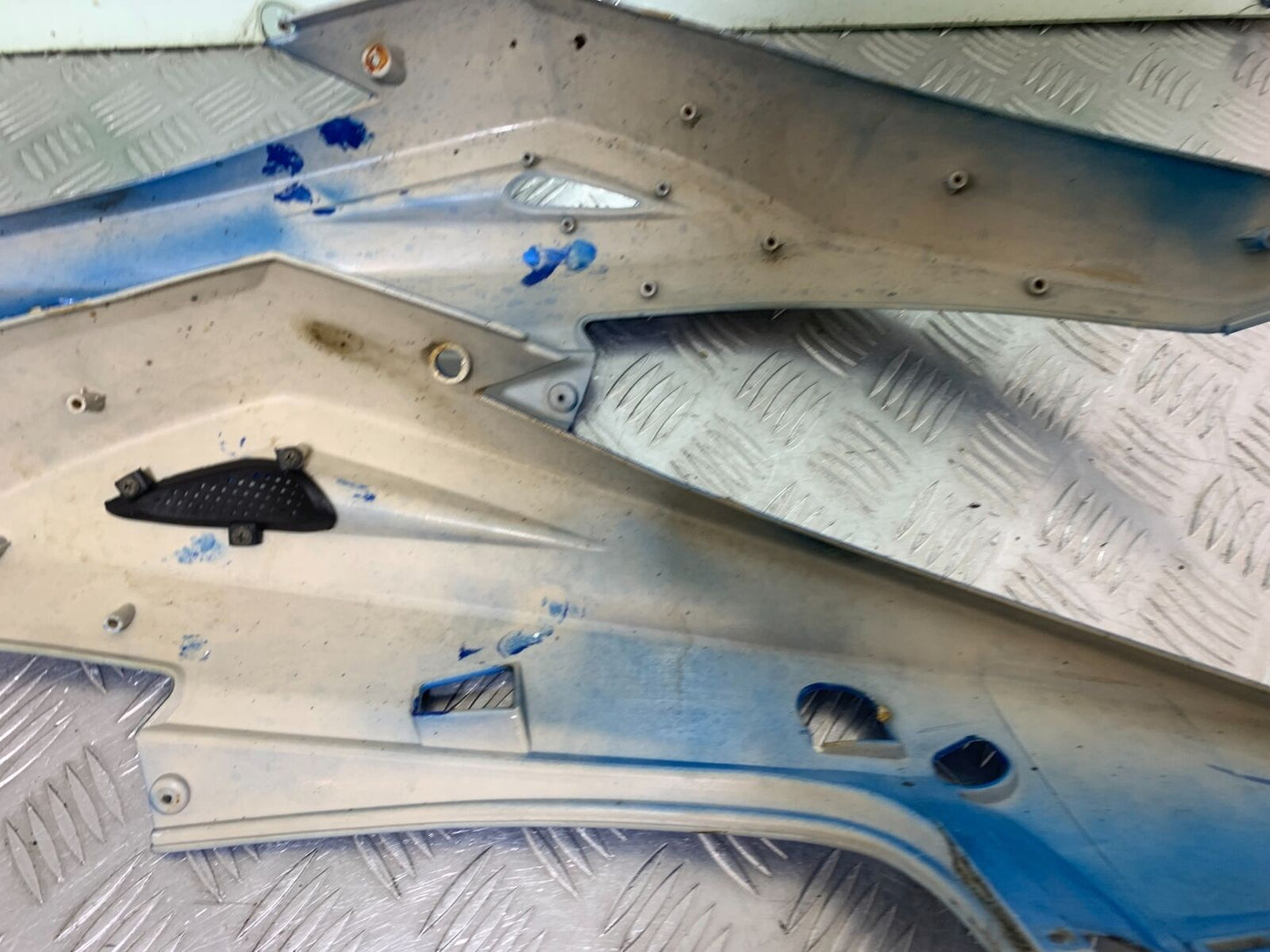 LEXMOTO MATADOR 125 JJ125T-17 SEAT PANELS  (CMB1115)