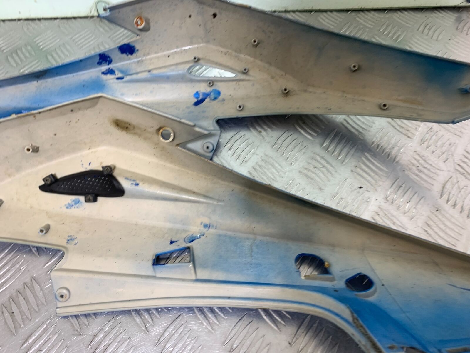 LEXMOTO MATADOR 125 JJ125T-17 SEAT PANELS  (CMB1115)