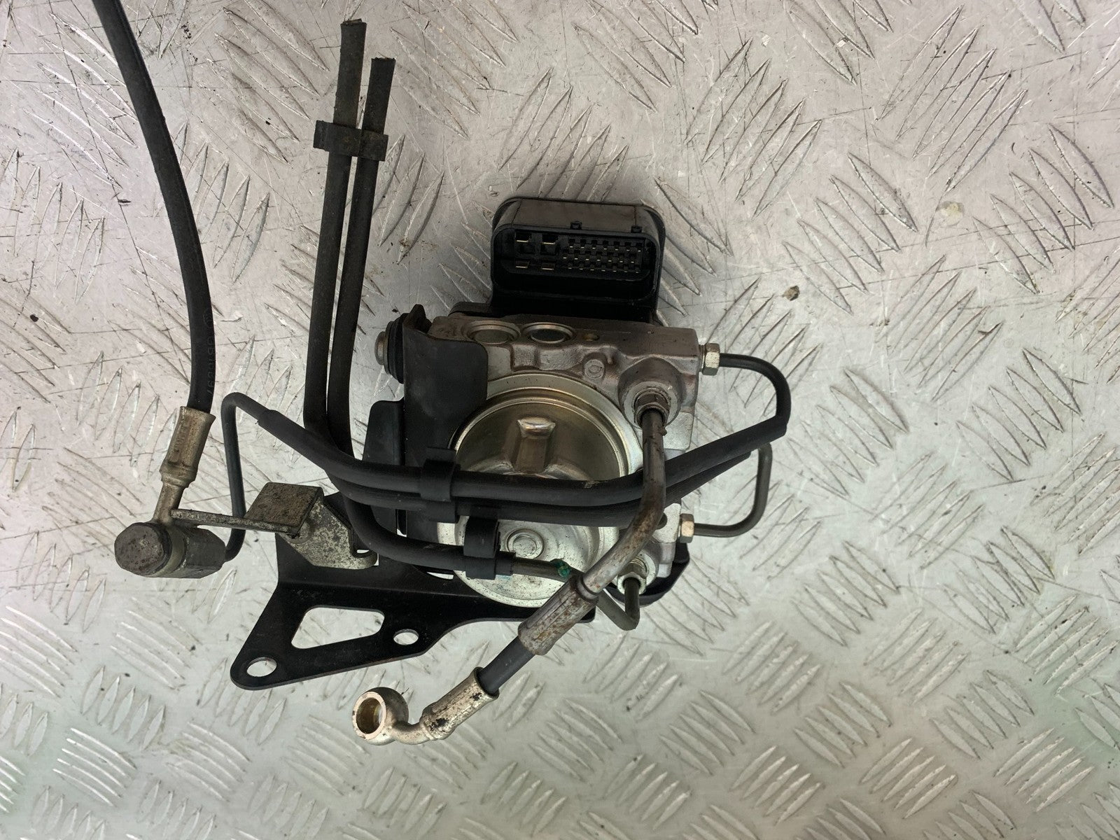 TRIUMPH 1050 SPRINT GT ABS PUMP  YEAR 2010-2016 (CMB1250)