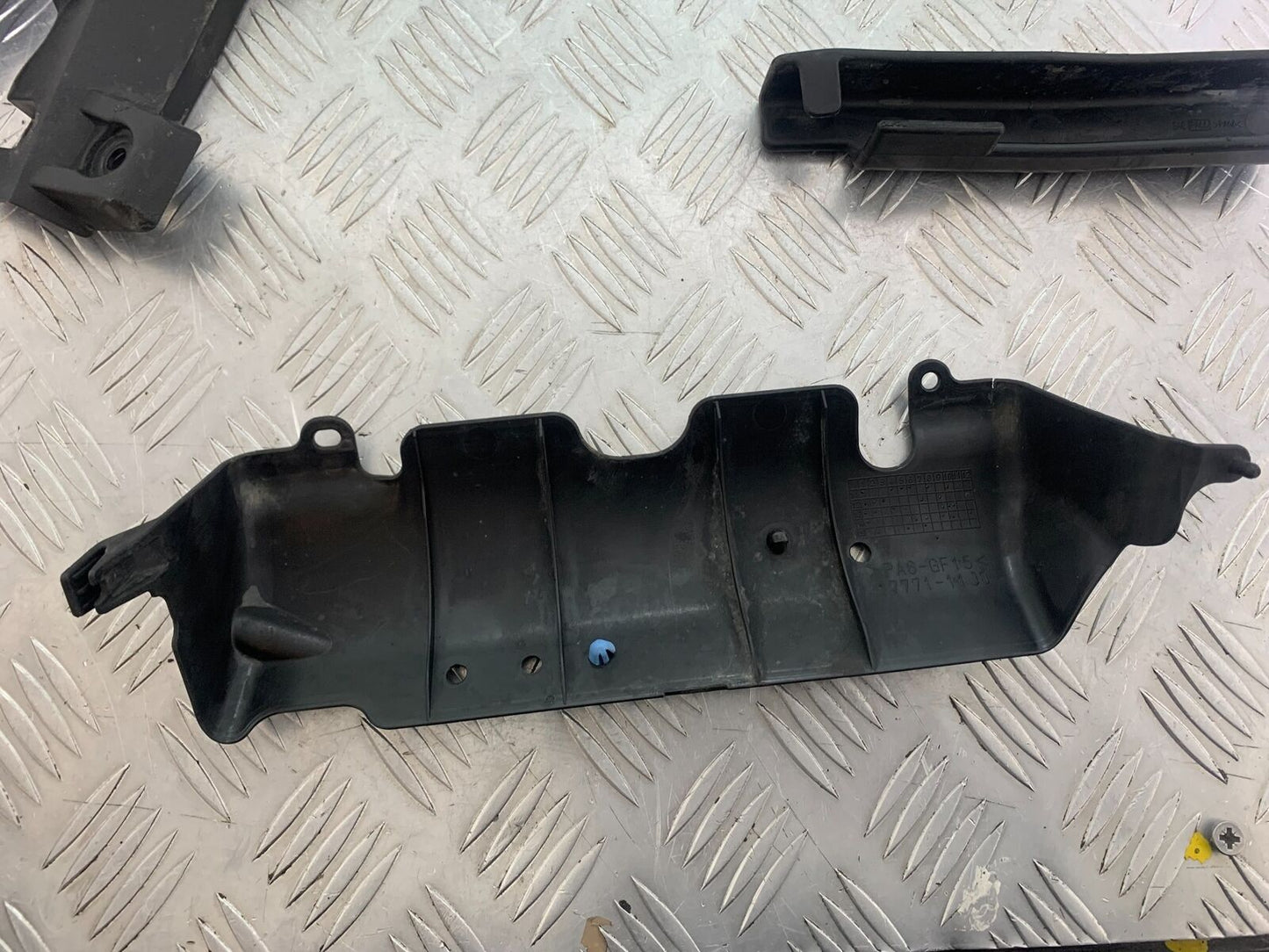 SUZUKI DL 650 V-STROM INFILL PANELS  YEAR 2020 (CMB1117)