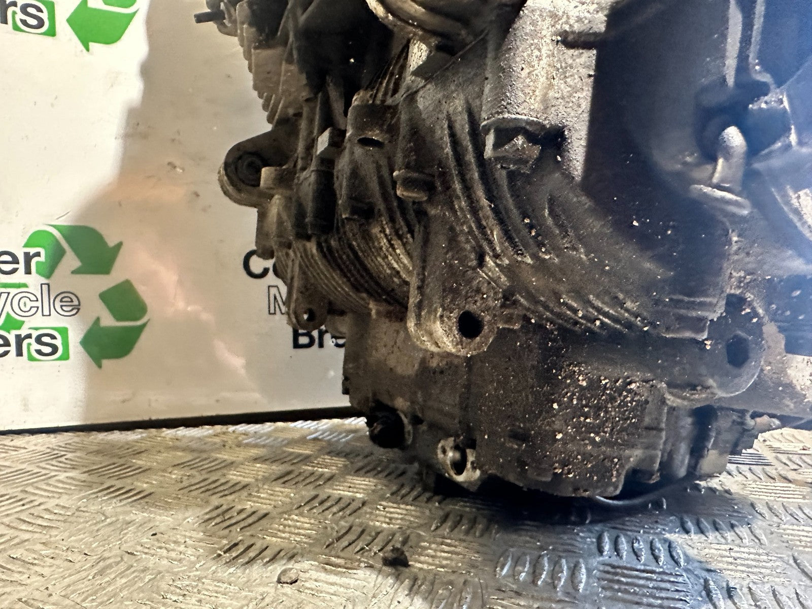 YAMAHA XJR1300 XJR 1300 ENGINE YEAR 1999-2003 (CMB1119)