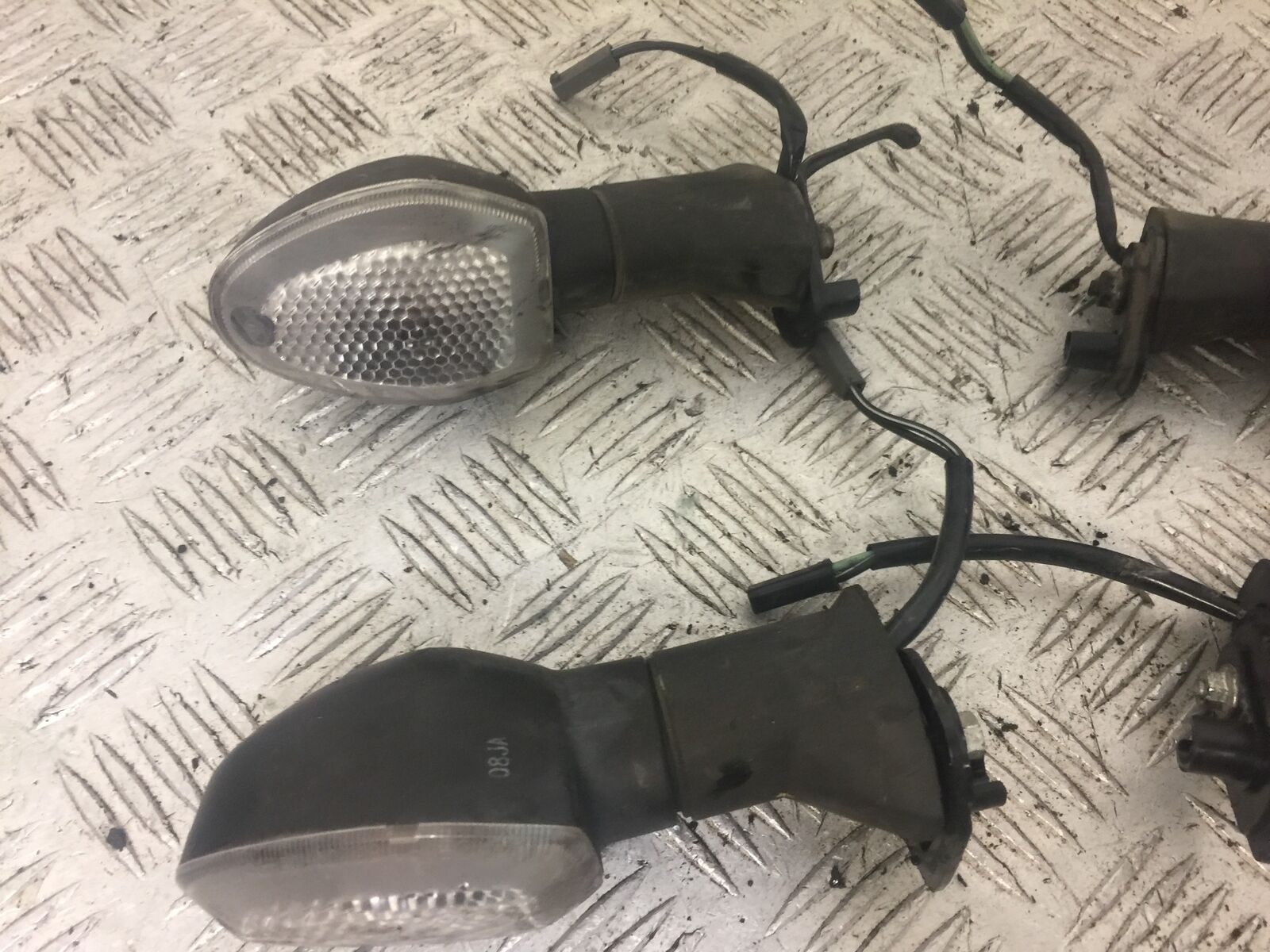SUZUKI DL 650 V-STROM FRONT AND REAR INDICATORS  YEAR 2017 (STOCK 638)