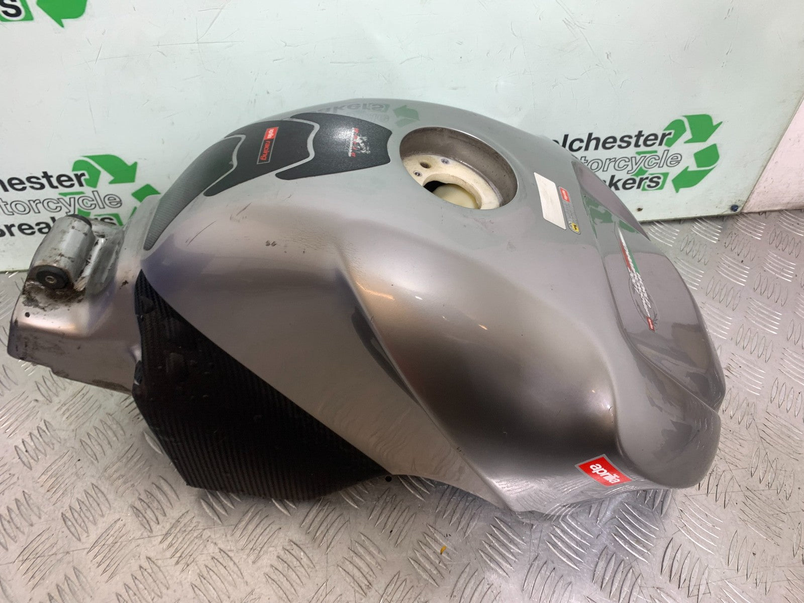 APRILIA RSV1000 RSV 1000 MILLE PETROL TANK   1998- 2003 (CMB1184)
