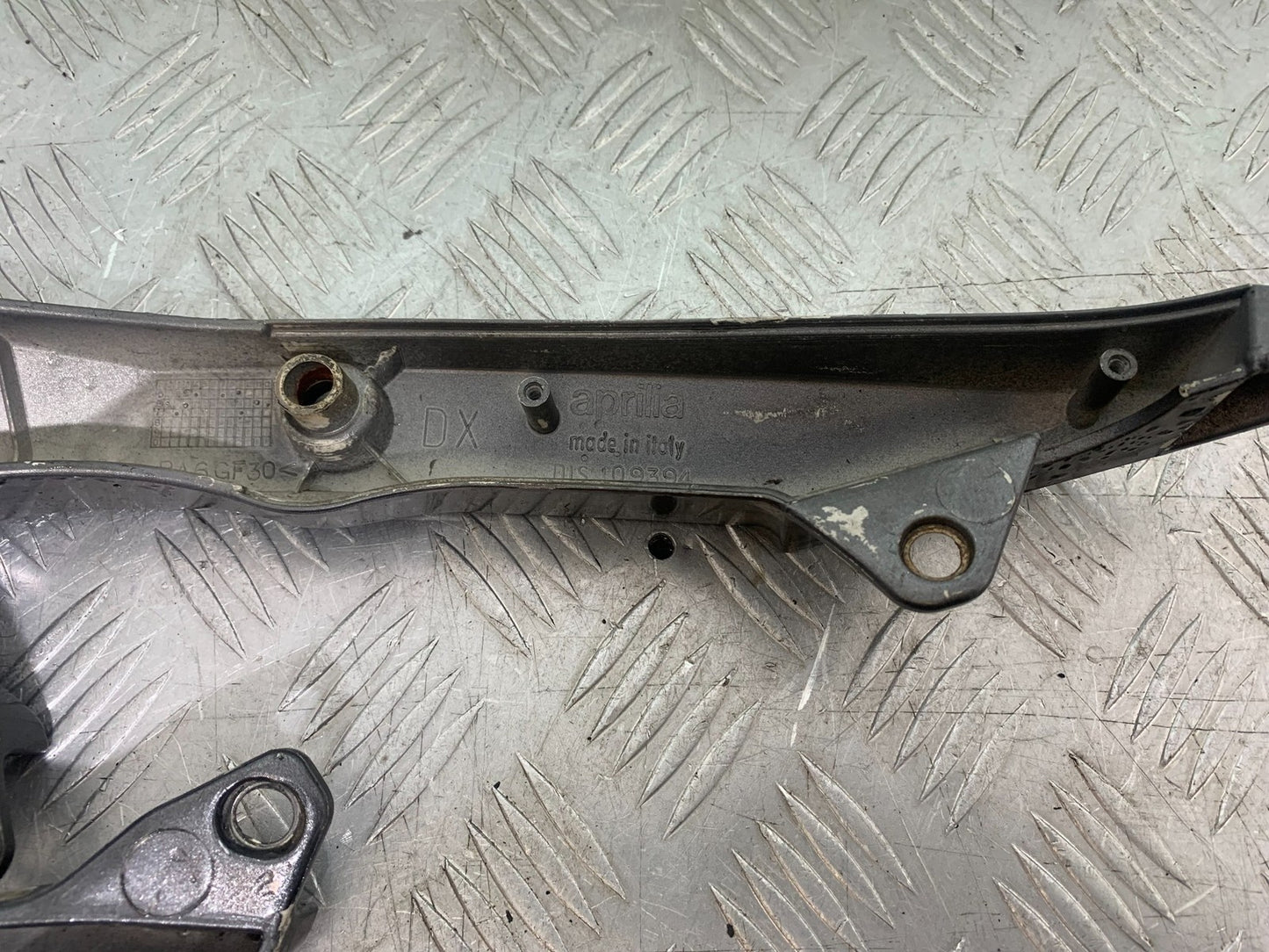APRILIA 650 PAGASO STRADA GRAB RAILS   YEAR 2005-2010 (CMB1260)