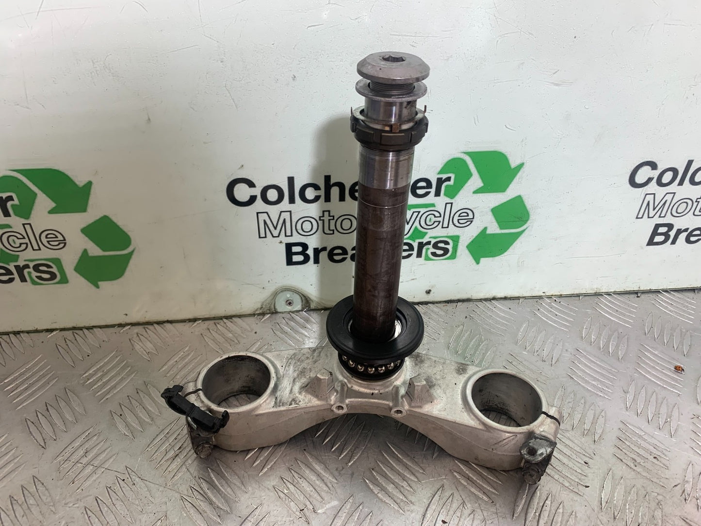 KAWASAKI GTR1400 GTR 1400 BOTTOM YOKE  YEAR 2007-2009 (CMB1174)