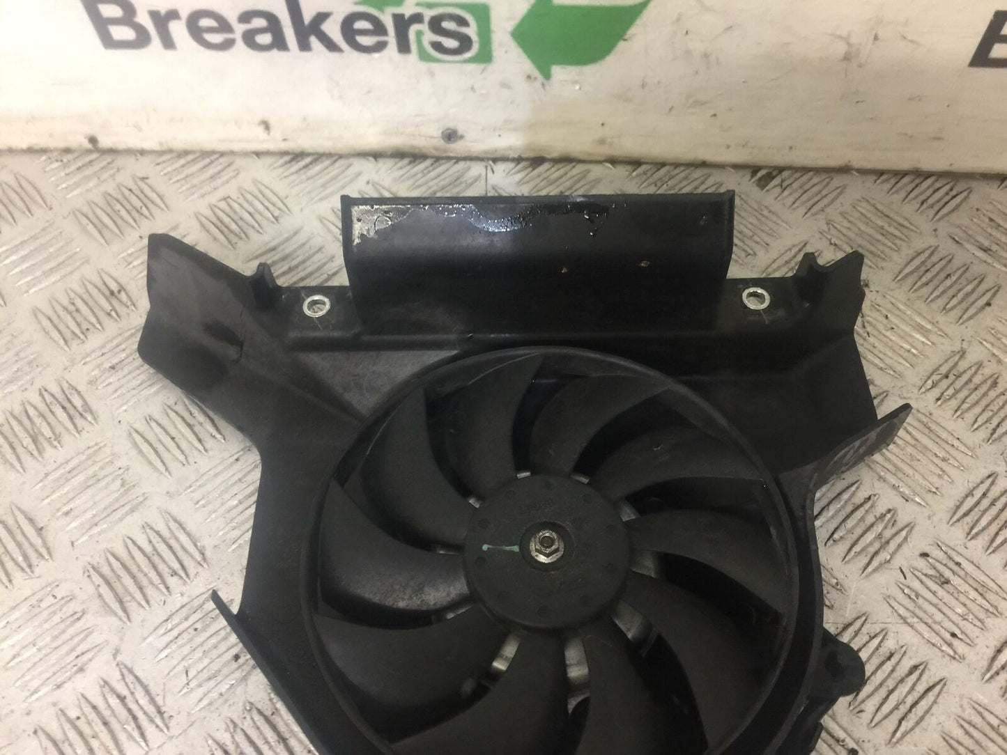 KAWASAKI NINJA 400 RADIATOR FAN  YEAR 2019  (STOCK 635)