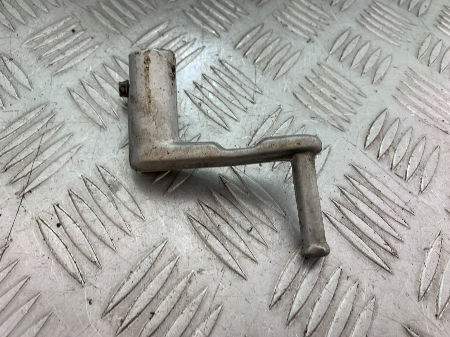 TRIUMPH T509 SPEED TRIPLE GEAR LEVER  YEAR 1997-1998 (CMB1144)