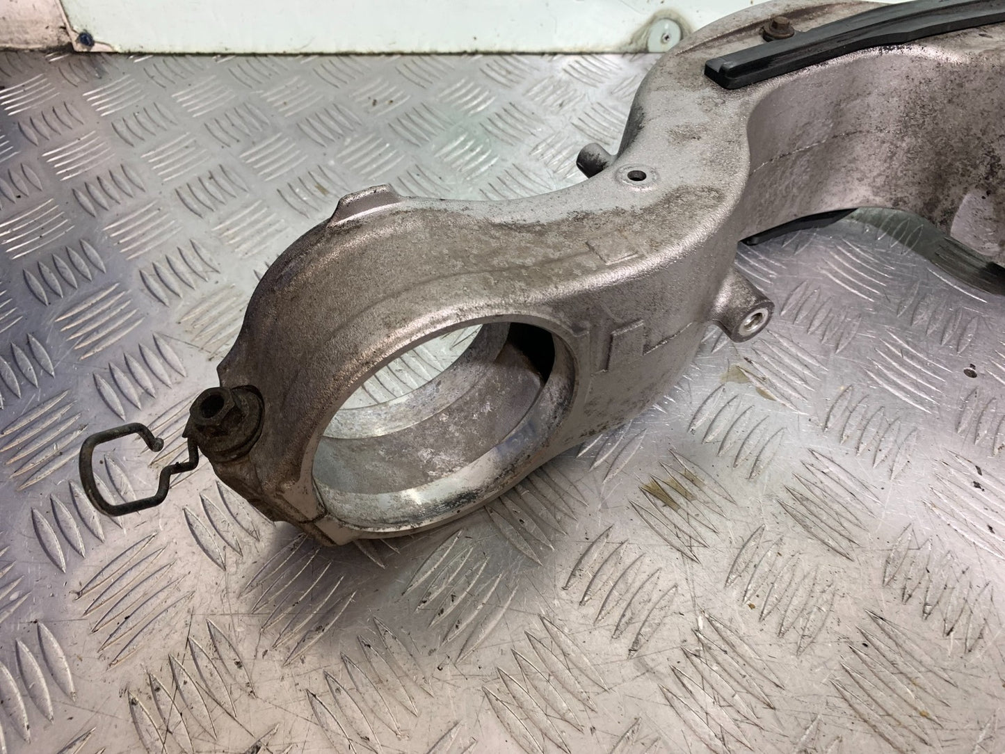HONDA VFR800 VFR 800 V-TEC SWINGARM  YEAR 2002 -09 (CMB1296)